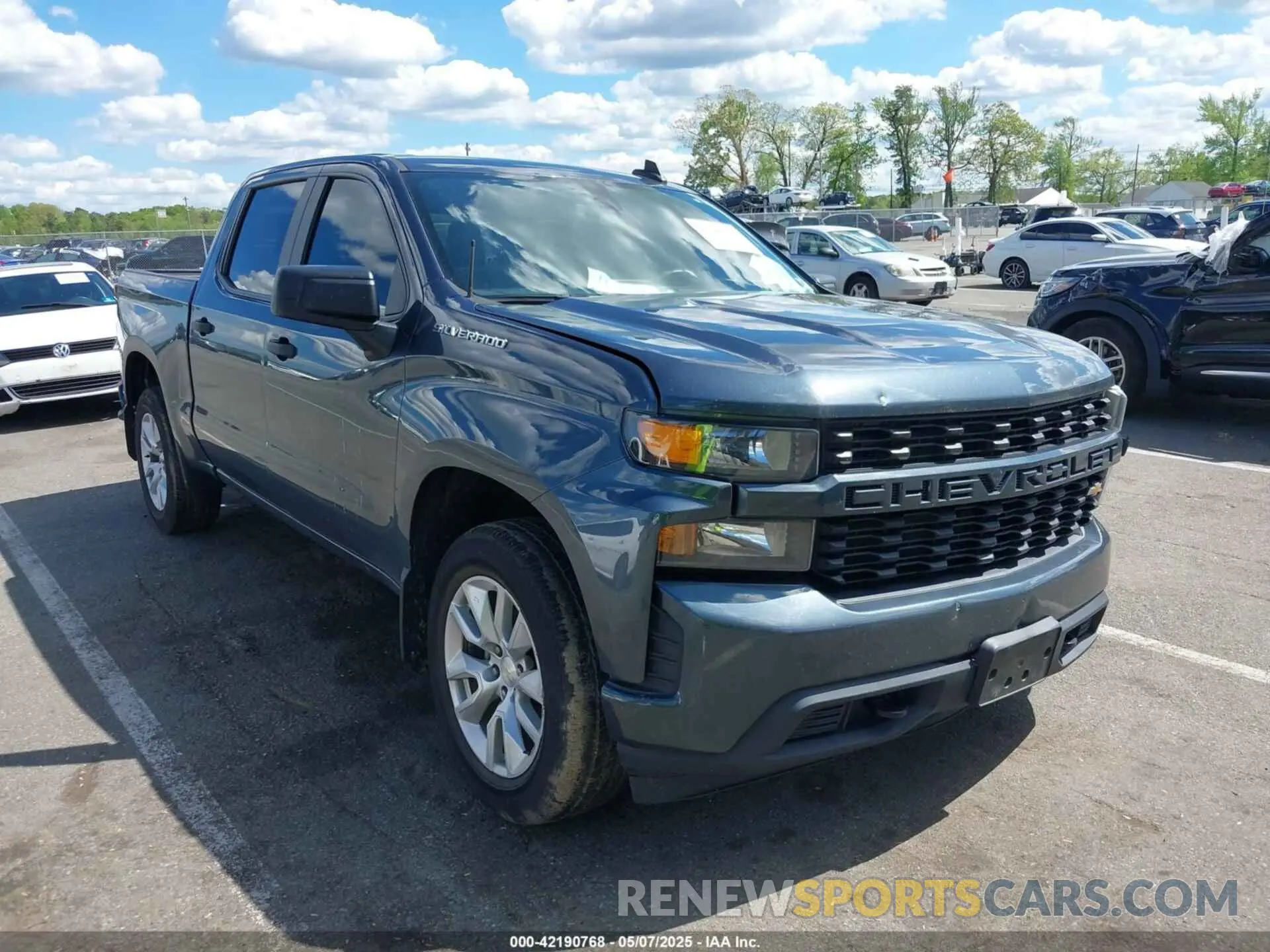 1 Photograph of a damaged car 3GCPYBEH5LG312154 CHEVROLET SILVERADO 1500 2020