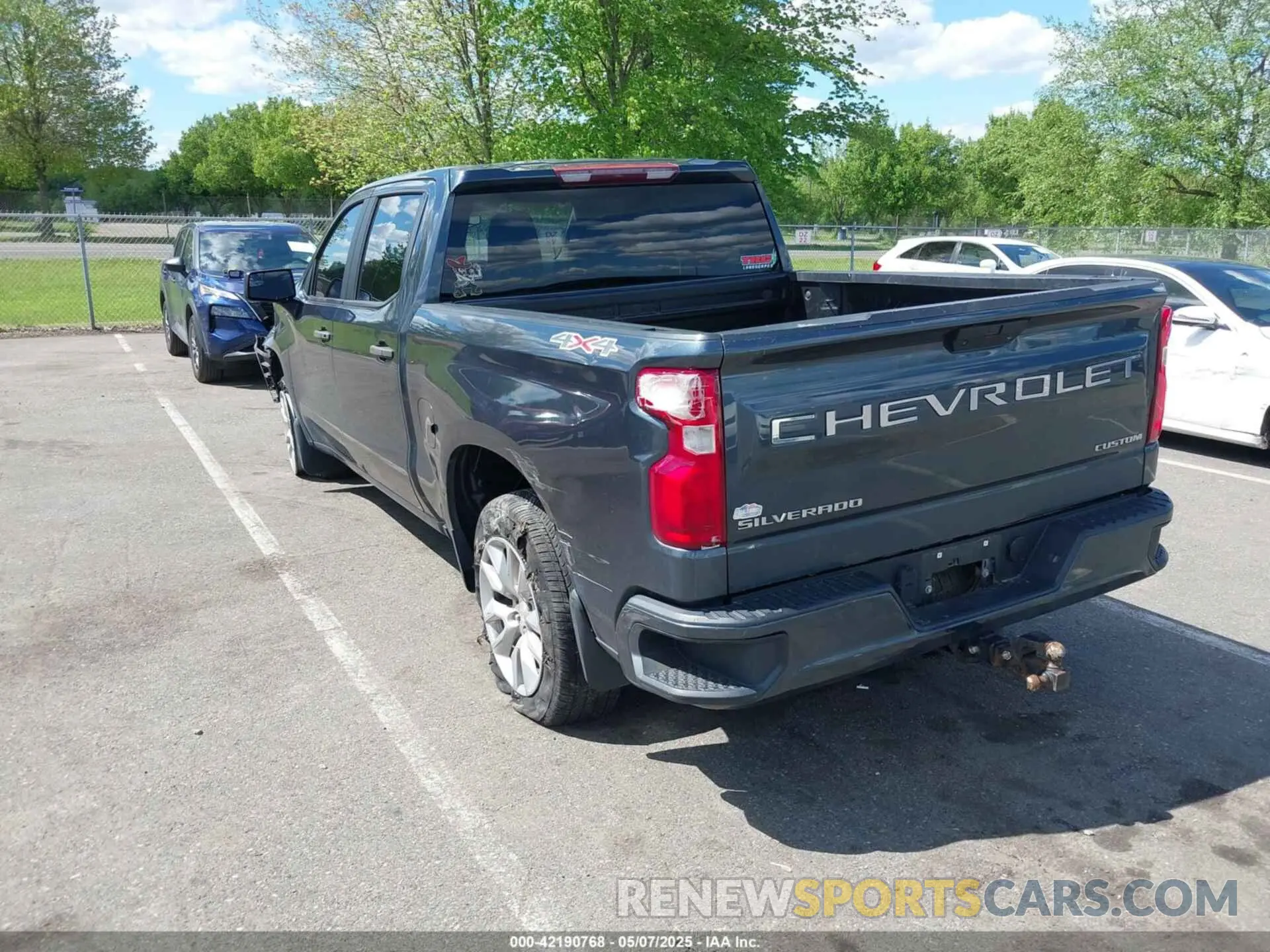 3 Photograph of a damaged car 3GCPYBEH5LG312154 CHEVROLET SILVERADO 1500 2020