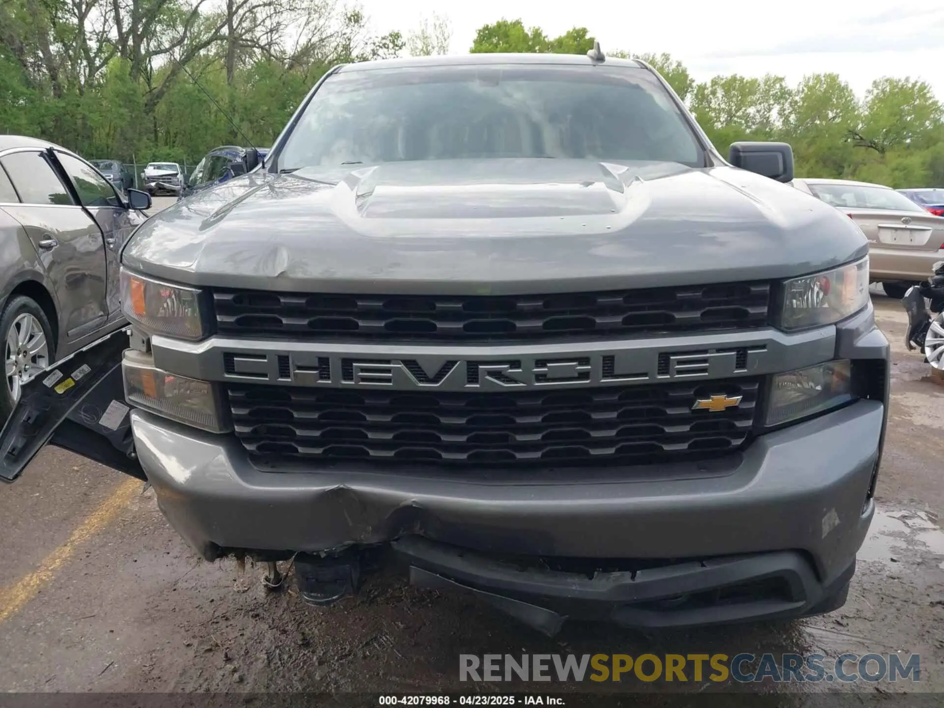 13 Photograph of a damaged car 3GCPYBEH9LG453423 CHEVROLET SILVERADO 1500 2020