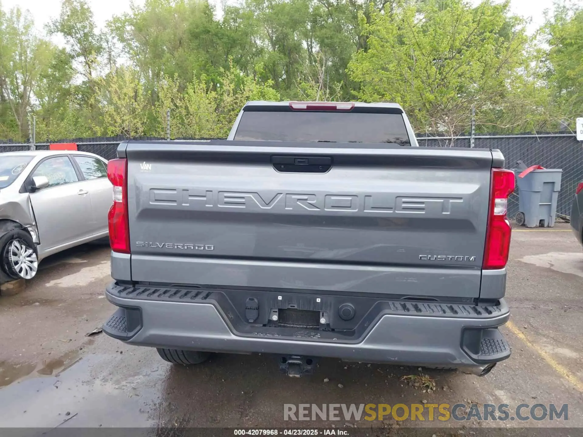 17 Photograph of a damaged car 3GCPYBEH9LG453423 CHEVROLET SILVERADO 1500 2020