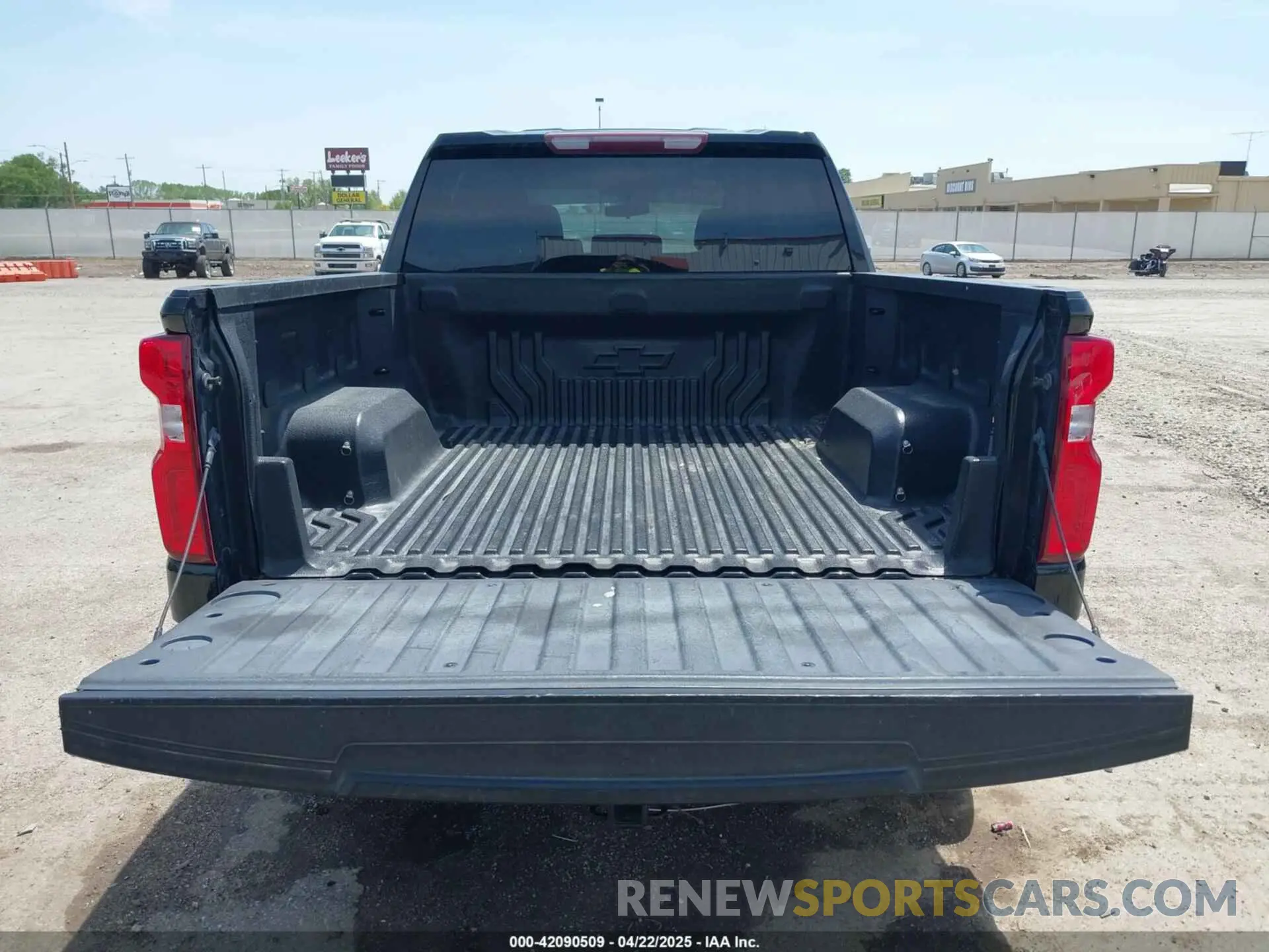 16 Photograph of a damaged car 3GCPYBEHXLG251383 CHEVROLET SILVERADO 1500 2020