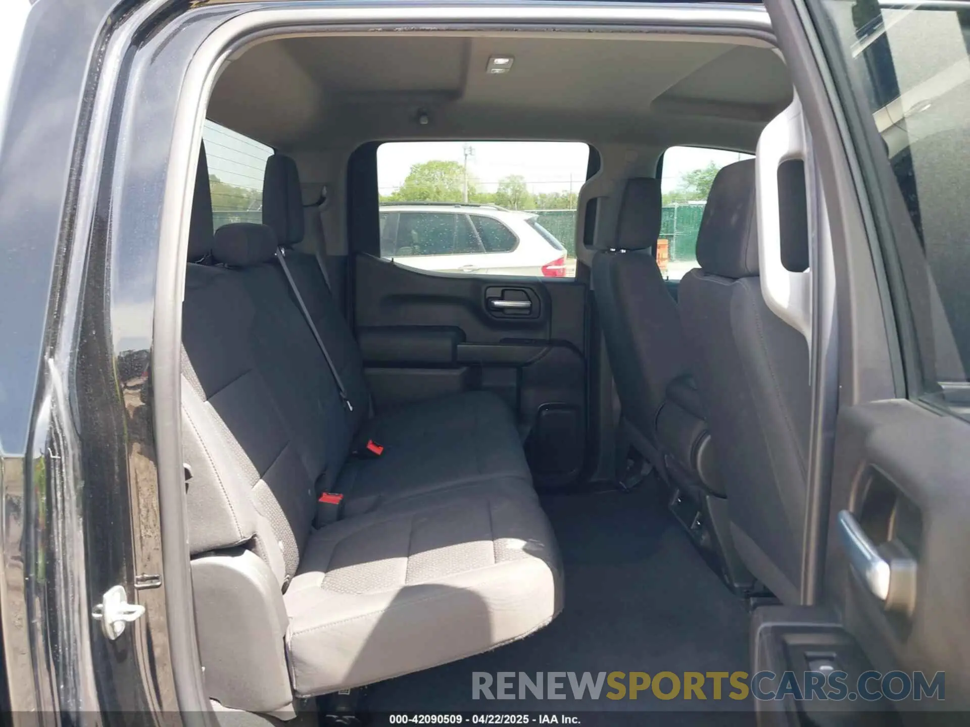 8 Photograph of a damaged car 3GCPYBEHXLG251383 CHEVROLET SILVERADO 1500 2020