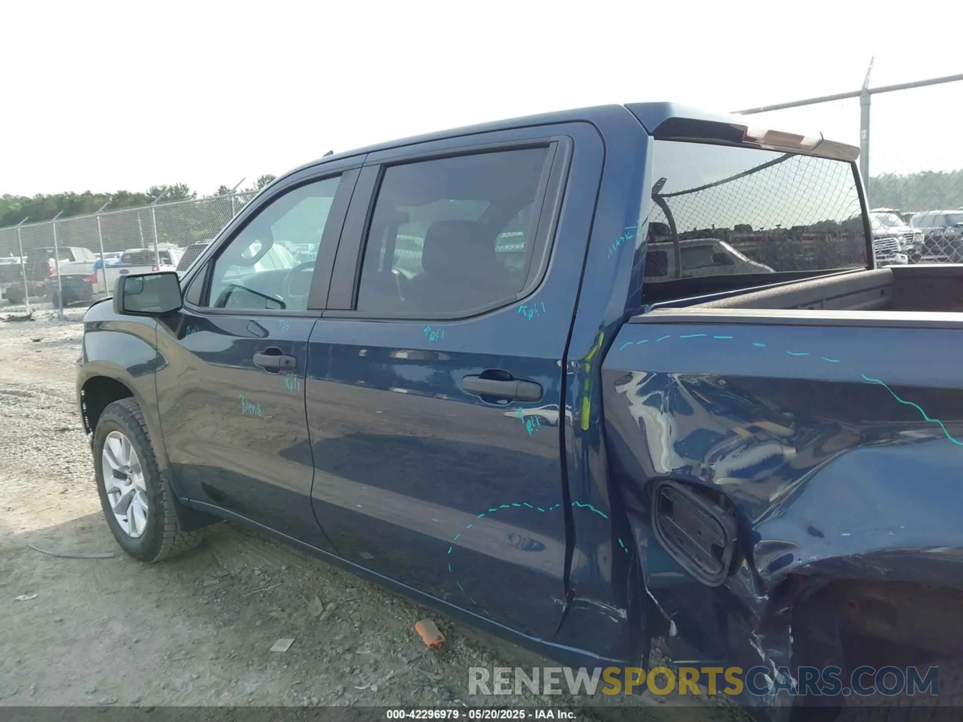 14 Photograph of a damaged car 3GCPYBEK0LG348099 CHEVROLET SILVERADO 1500 2020