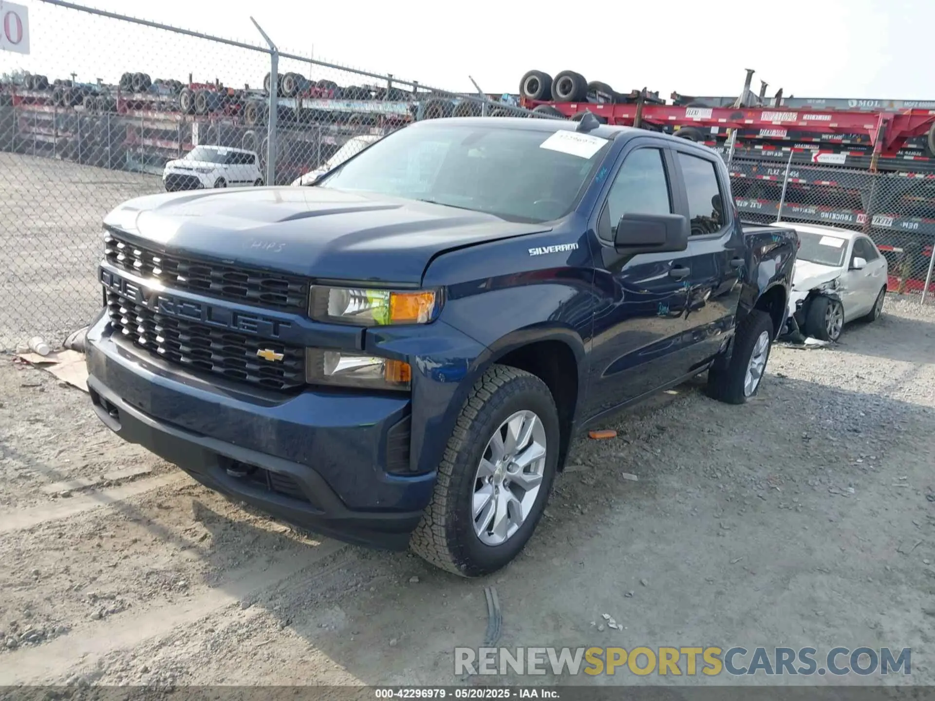 2 Photograph of a damaged car 3GCPYBEK0LG348099 CHEVROLET SILVERADO 1500 2020