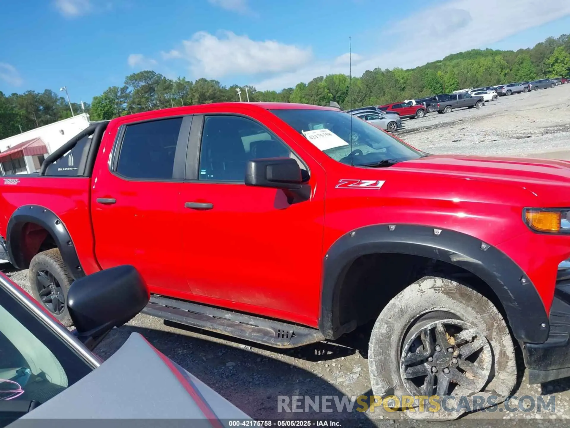 13 Photograph of a damaged car 3GCPYCEF1LG197296 CHEVROLET SILVERADO 1500 2020