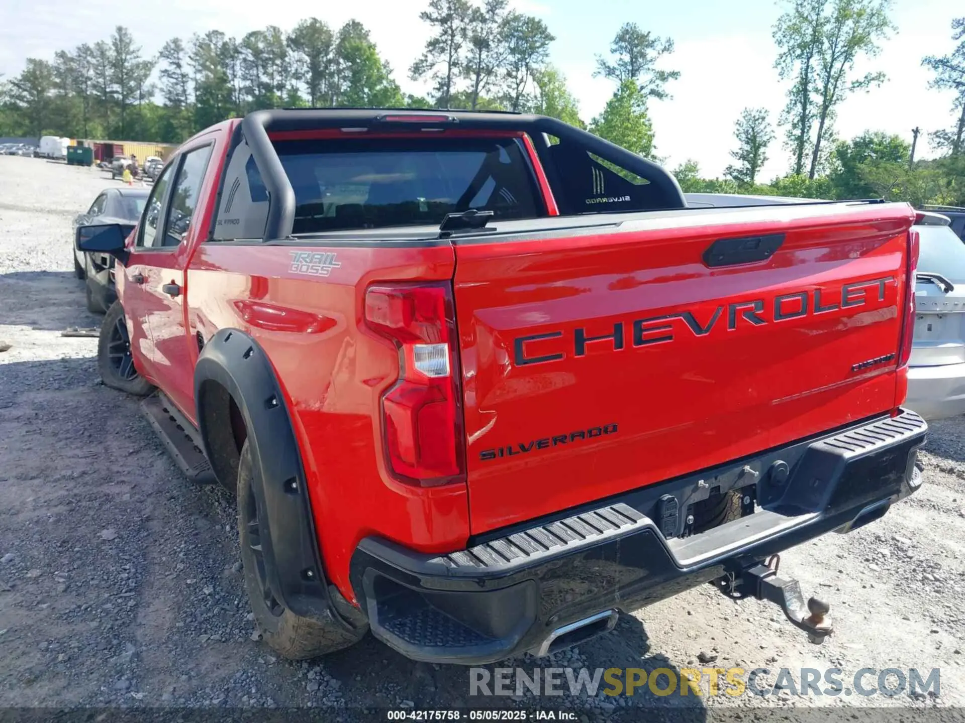 3 Photograph of a damaged car 3GCPYCEF1LG197296 CHEVROLET SILVERADO 1500 2020