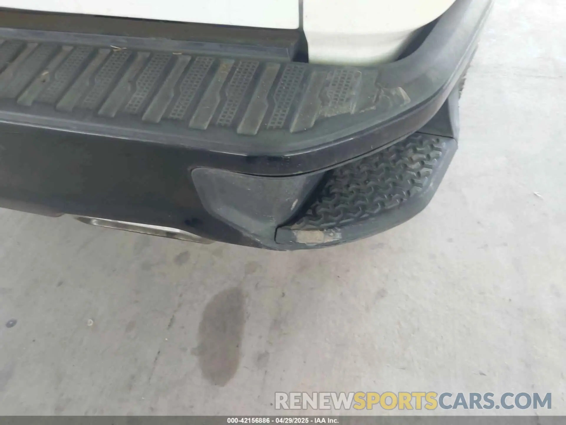 18 Photograph of a damaged car 3GCPYCEF4LG229741 CHEVROLET SILVERADO 1500 2020