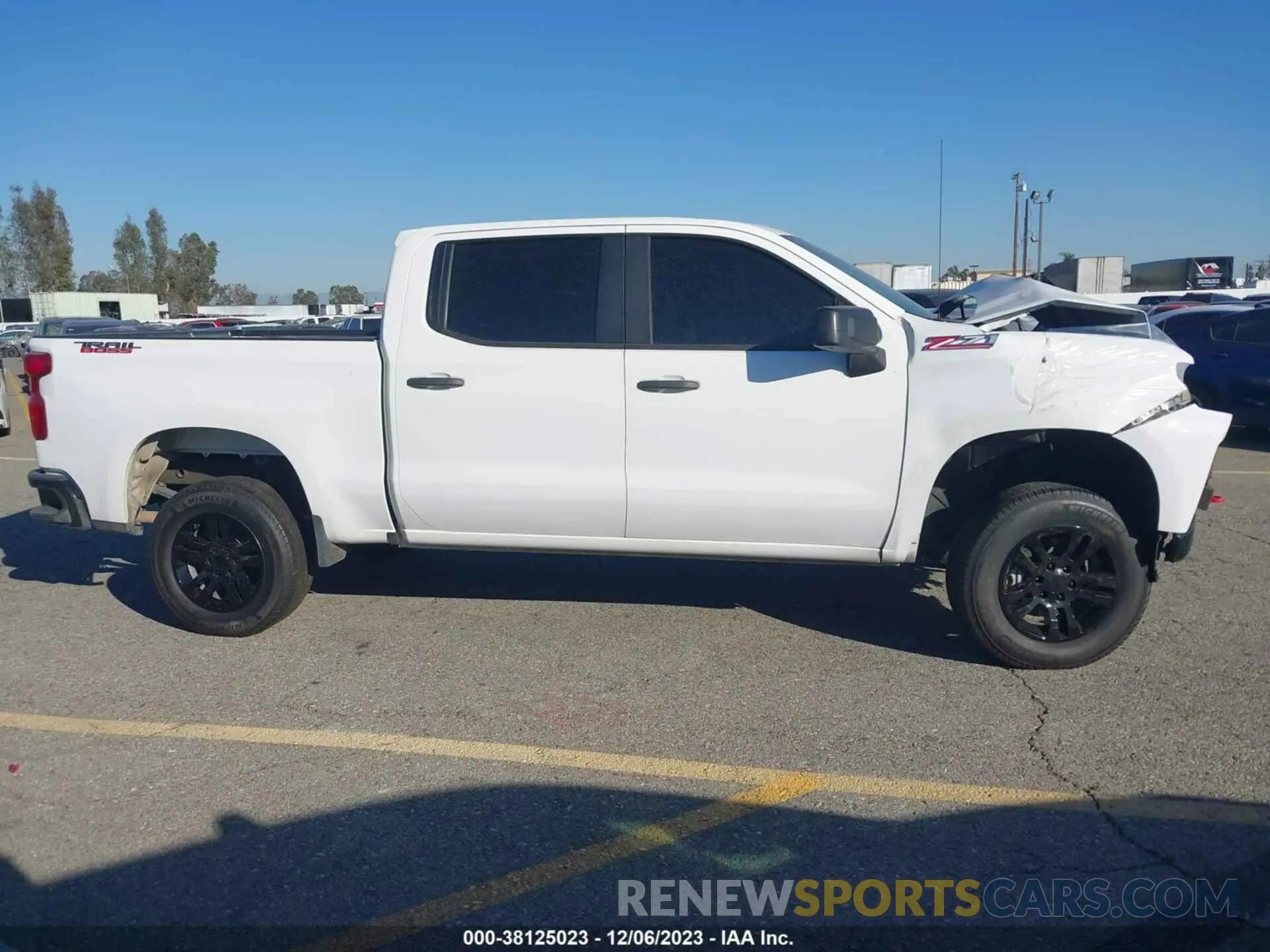 13 Photograph of a damaged car 3GCPYCEF7LG390567 CHEVROLET SILVERADO 1500 2020