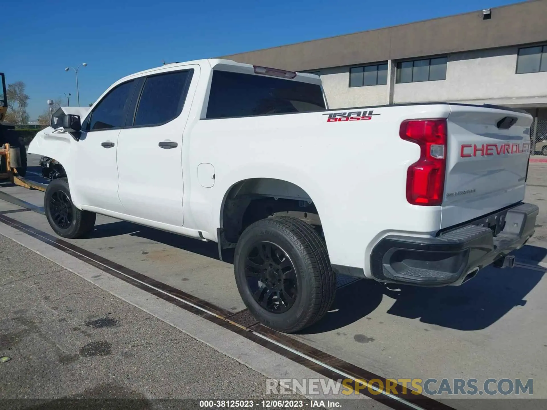 3 Photograph of a damaged car 3GCPYCEF7LG390567 CHEVROLET SILVERADO 1500 2020