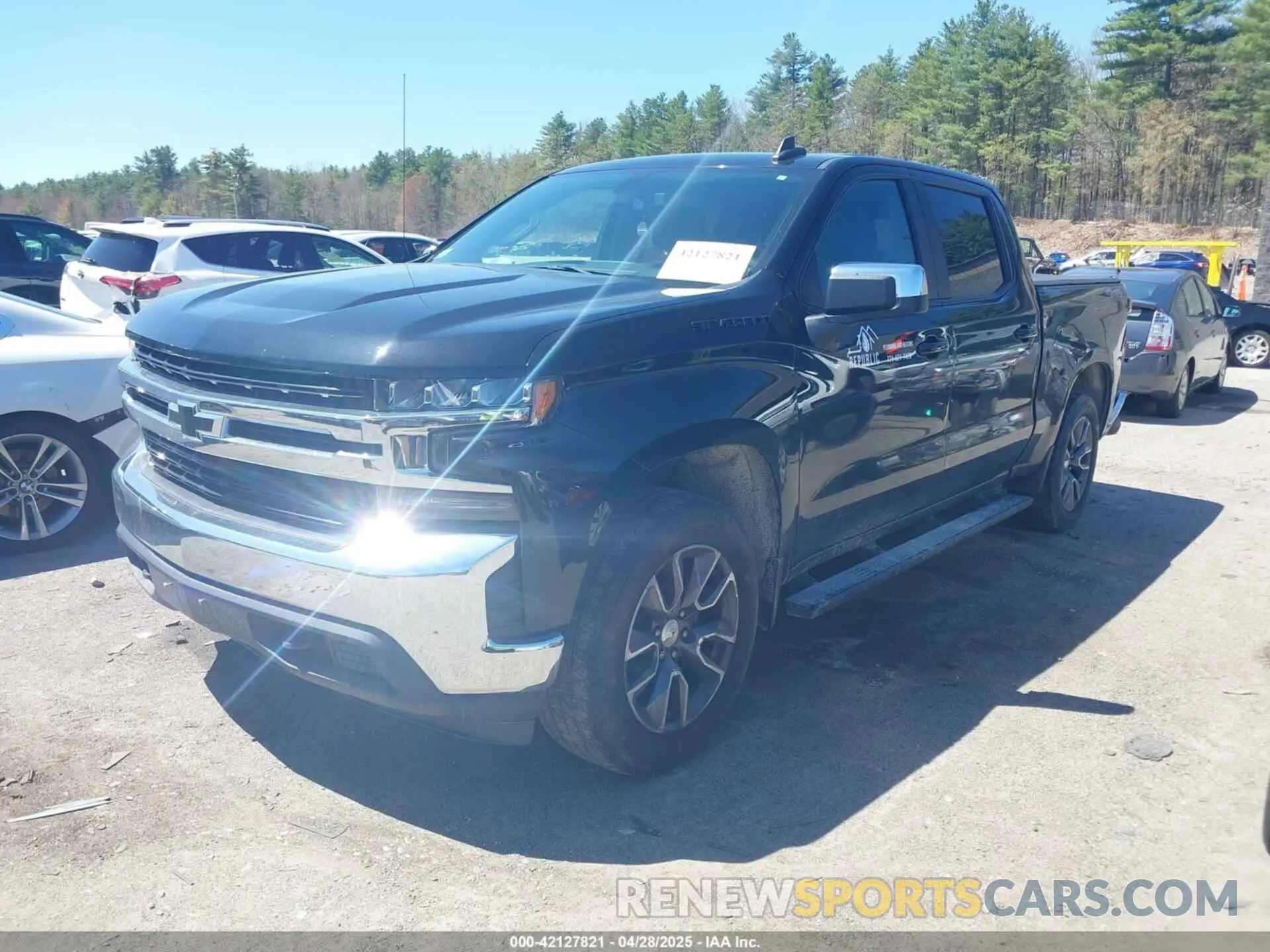 2 Photograph of a damaged car 3GCPYDEK1LG333090 CHEVROLET SILVERADO 1500 2020