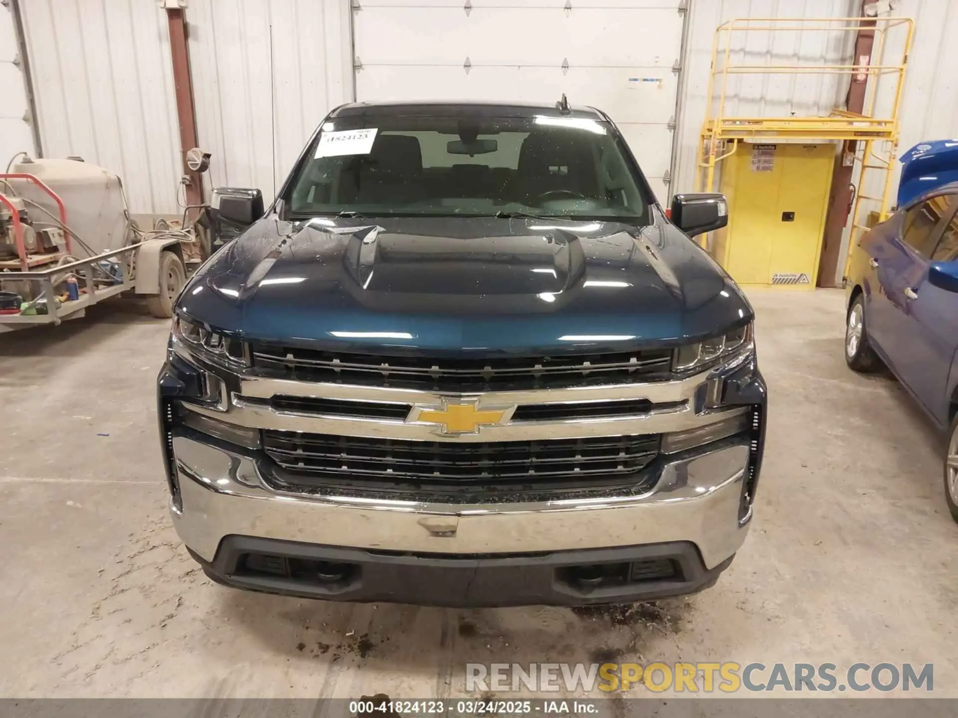 12 Photograph of a damaged car 3GCPYDEK8LG354616 CHEVROLET SILVERADO 1500 2020