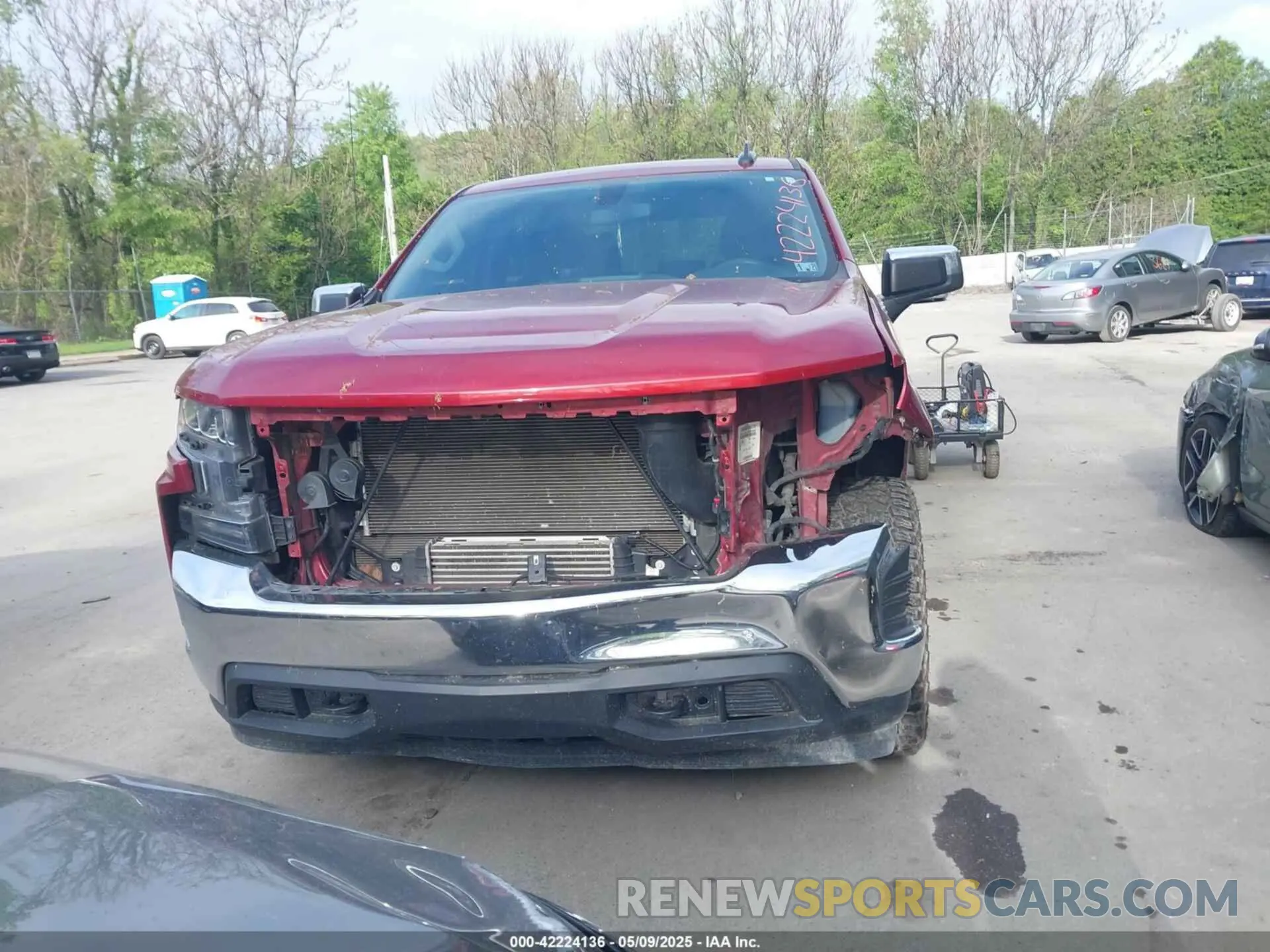 12 Photograph of a damaged car 3GCPYDEK9LG137513 CHEVROLET SILVERADO 1500 2020