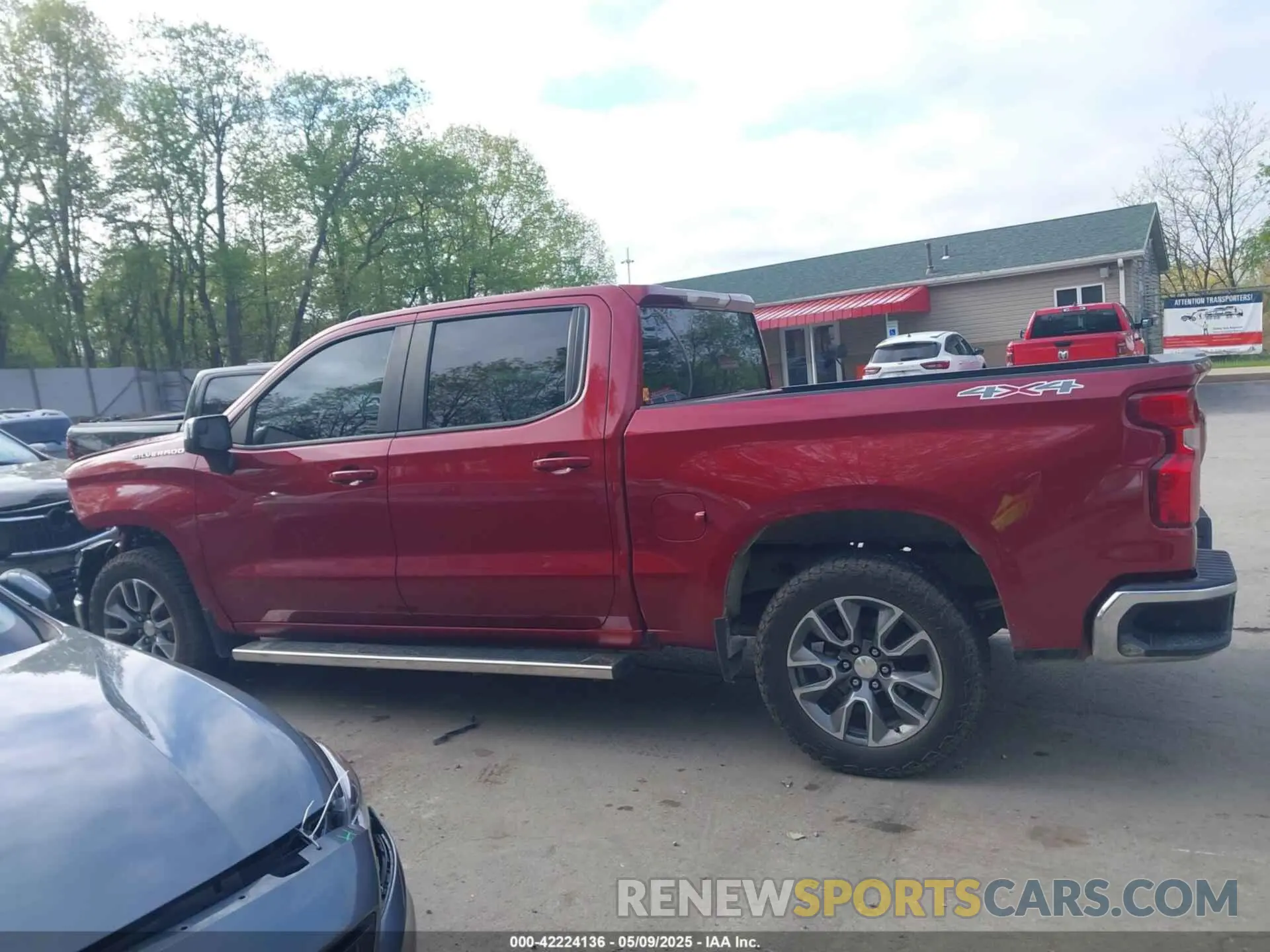 14 Photograph of a damaged car 3GCPYDEK9LG137513 CHEVROLET SILVERADO 1500 2020