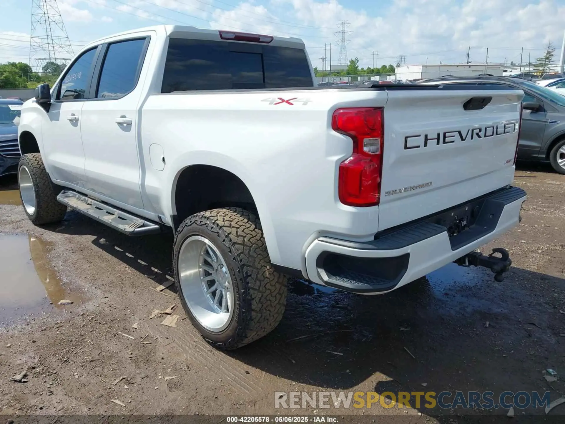 3 Photograph of a damaged car 3GCPYEEK2LG156006 CHEVROLET SILVERADO 1500 2020