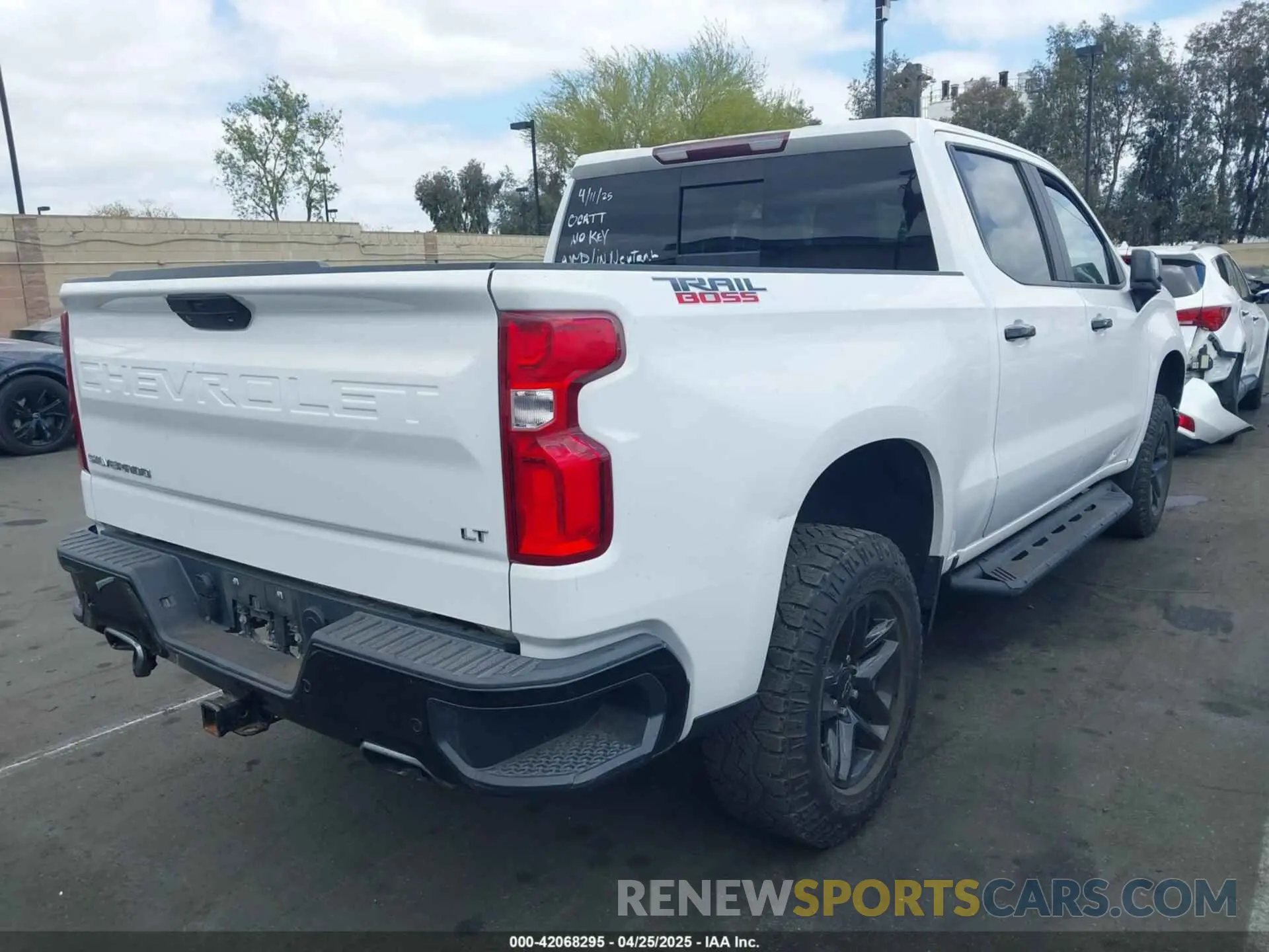 4 Photograph of a damaged car 3GCPYFED1LG268173 CHEVROLET SILVERADO 1500 2020