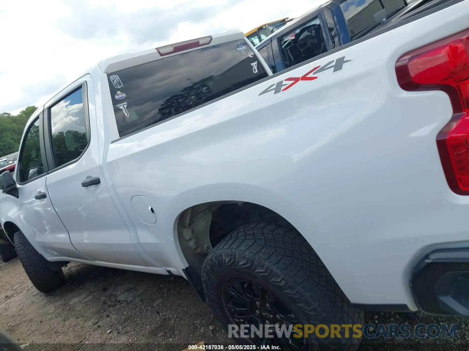 14 Photograph of a damaged car 3GCUYAEF5LG177298 CHEVROLET SILVERADO 1500 2020