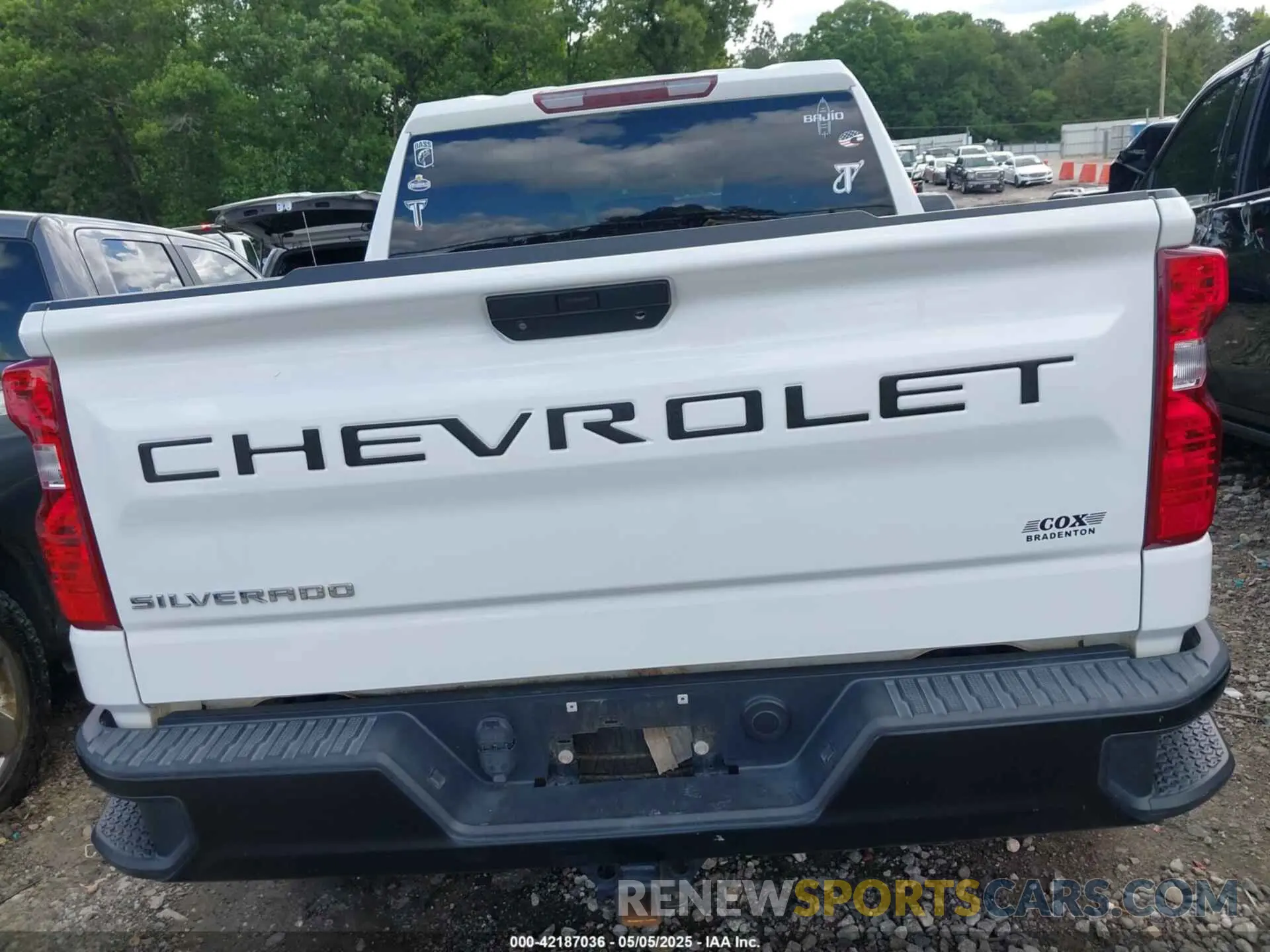 16 Photograph of a damaged car 3GCUYAEF5LG177298 CHEVROLET SILVERADO 1500 2020