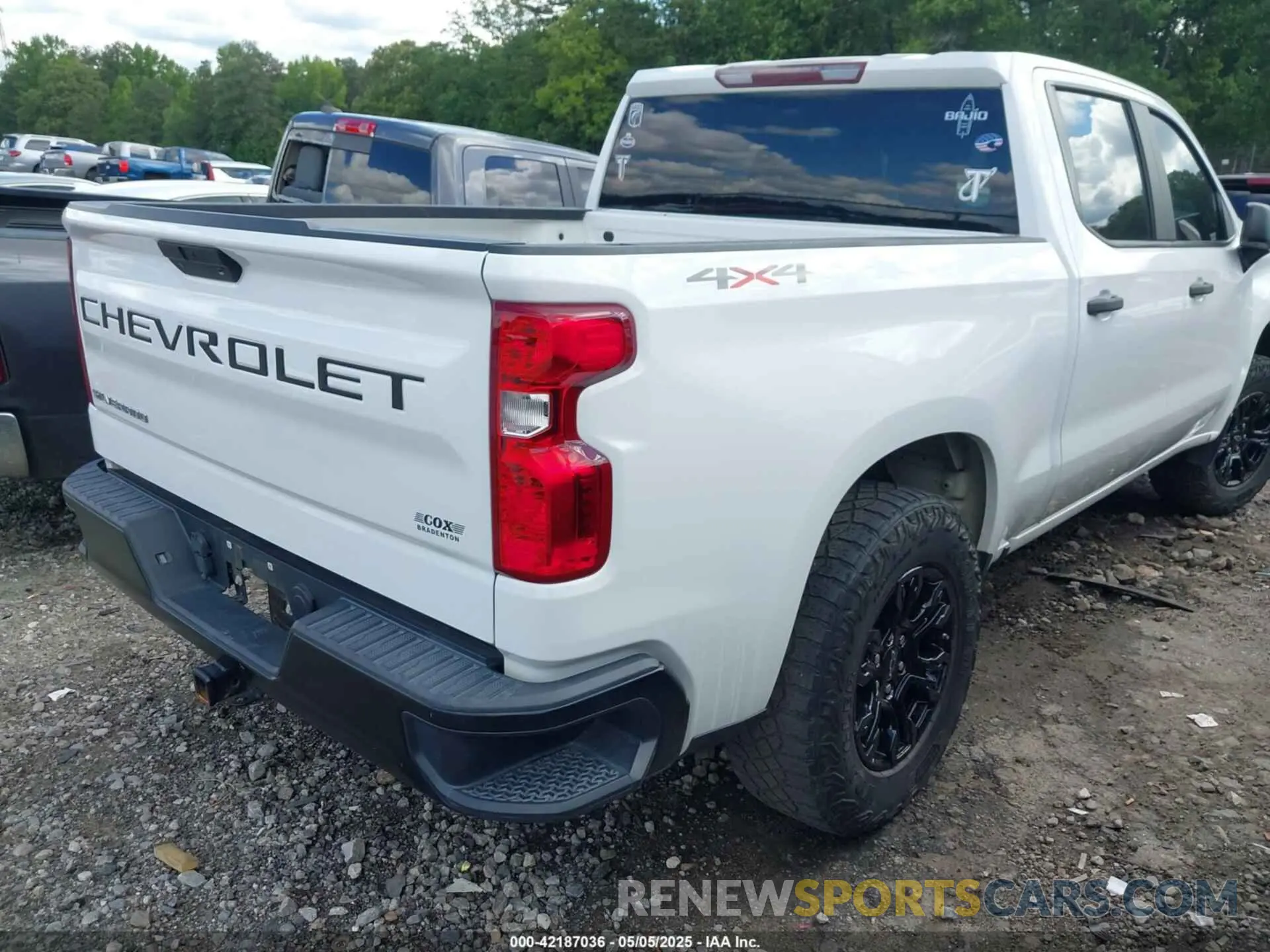 4 Photograph of a damaged car 3GCUYAEF5LG177298 CHEVROLET SILVERADO 1500 2020