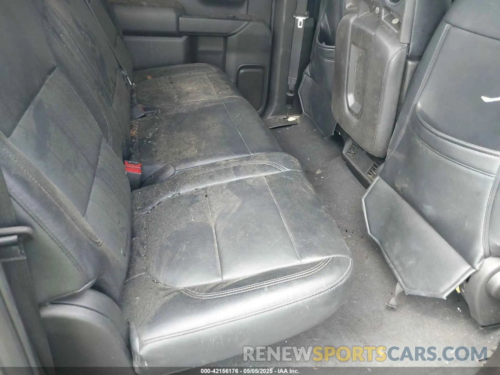 8 Photograph of a damaged car 3GCUYBEF1LG354807 CHEVROLET SILVERADO 1500 2020