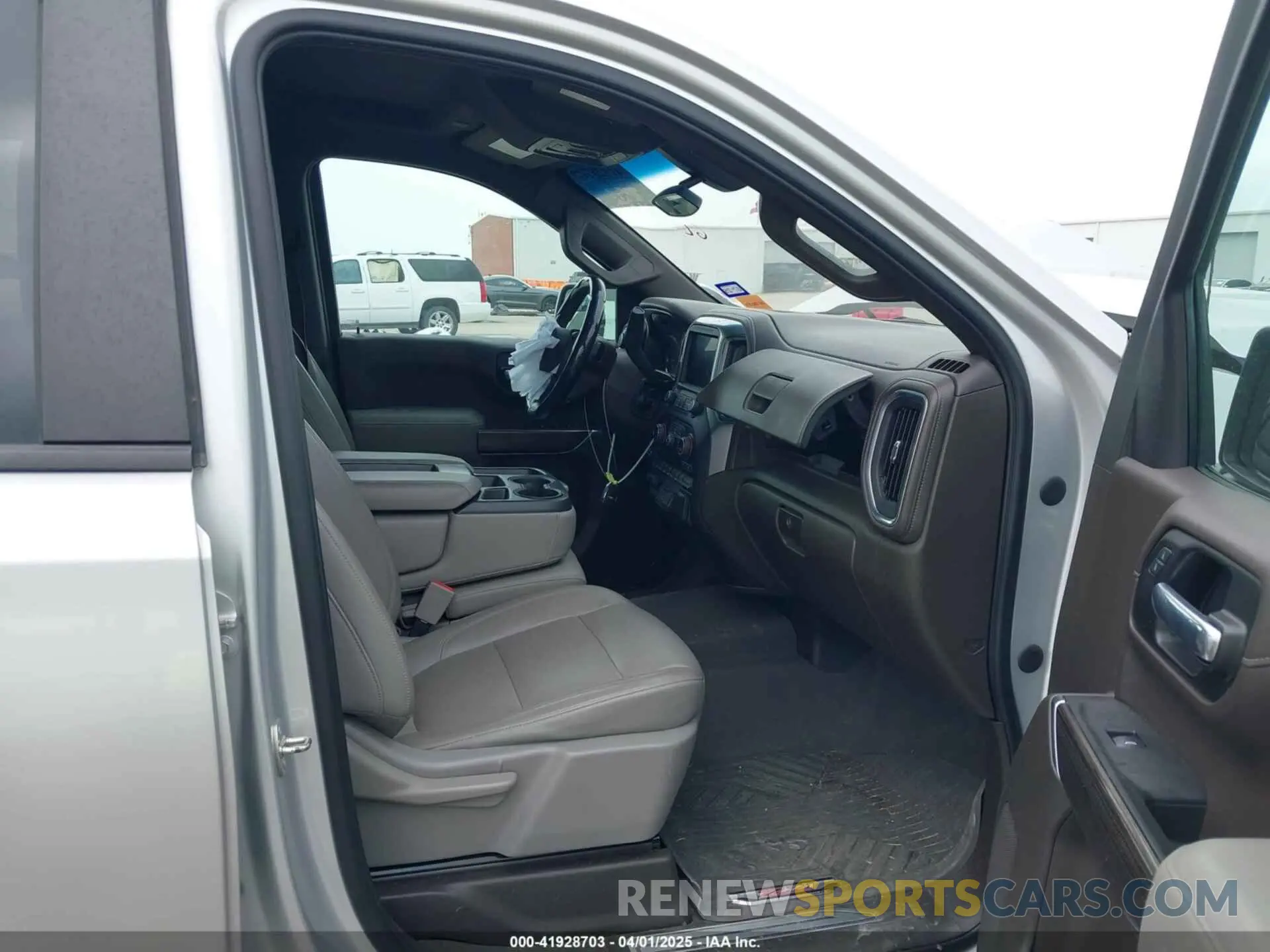 5 Photograph of a damaged car 3GCUYDED1LG407970 CHEVROLET SILVERADO 1500 2020