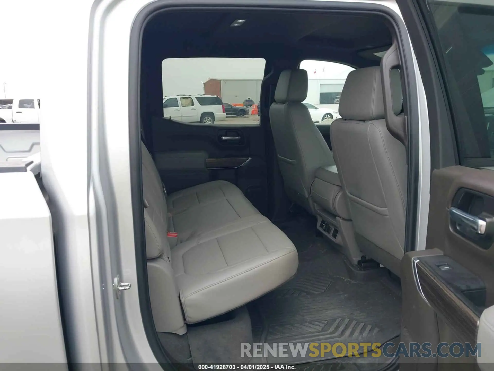 8 Photograph of a damaged car 3GCUYDED1LG407970 CHEVROLET SILVERADO 1500 2020
