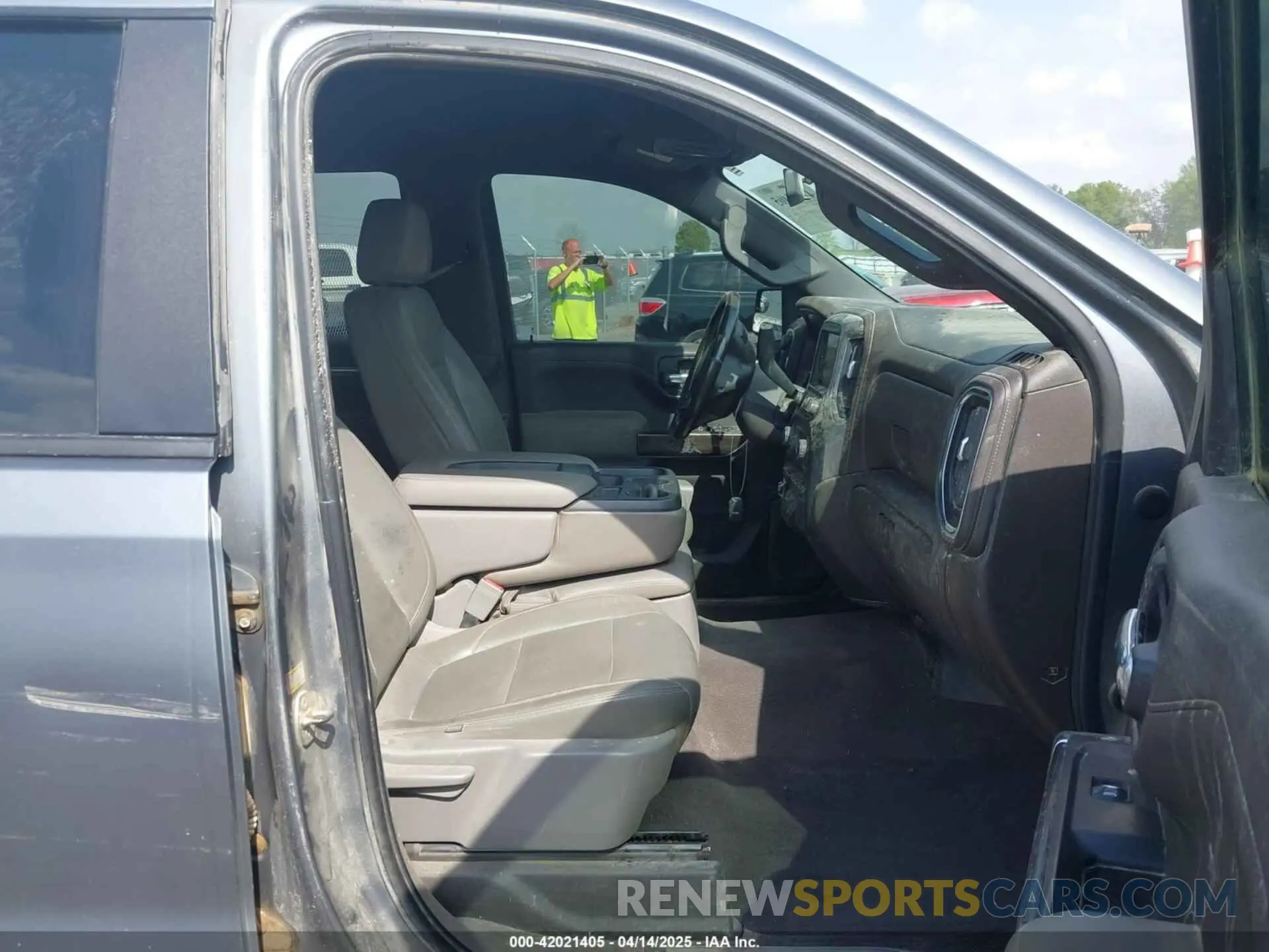 5 Photograph of a damaged car 3GCUYDED3LG193788 CHEVROLET SILVERADO 1500 2020