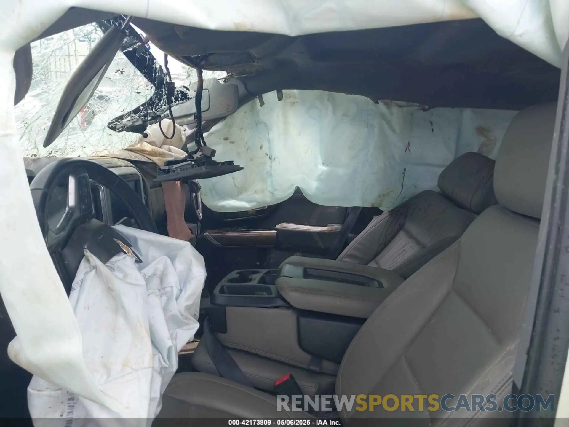 5 Photograph of a damaged car 3GCUYDED3LG258445 CHEVROLET SILVERADO 1500 2020