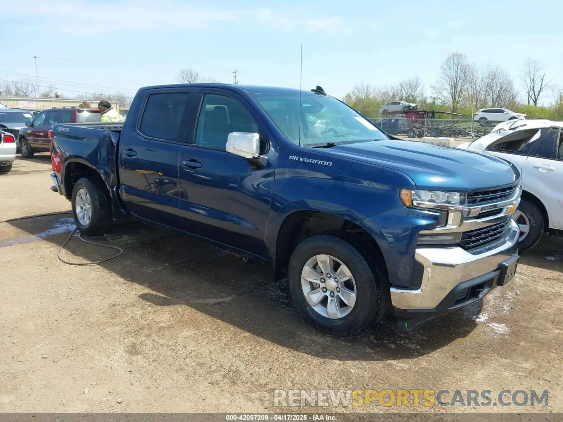 1 Photograph of a damaged car 3GCUYDED3LG339171 CHEVROLET SILVERADO 1500 2020