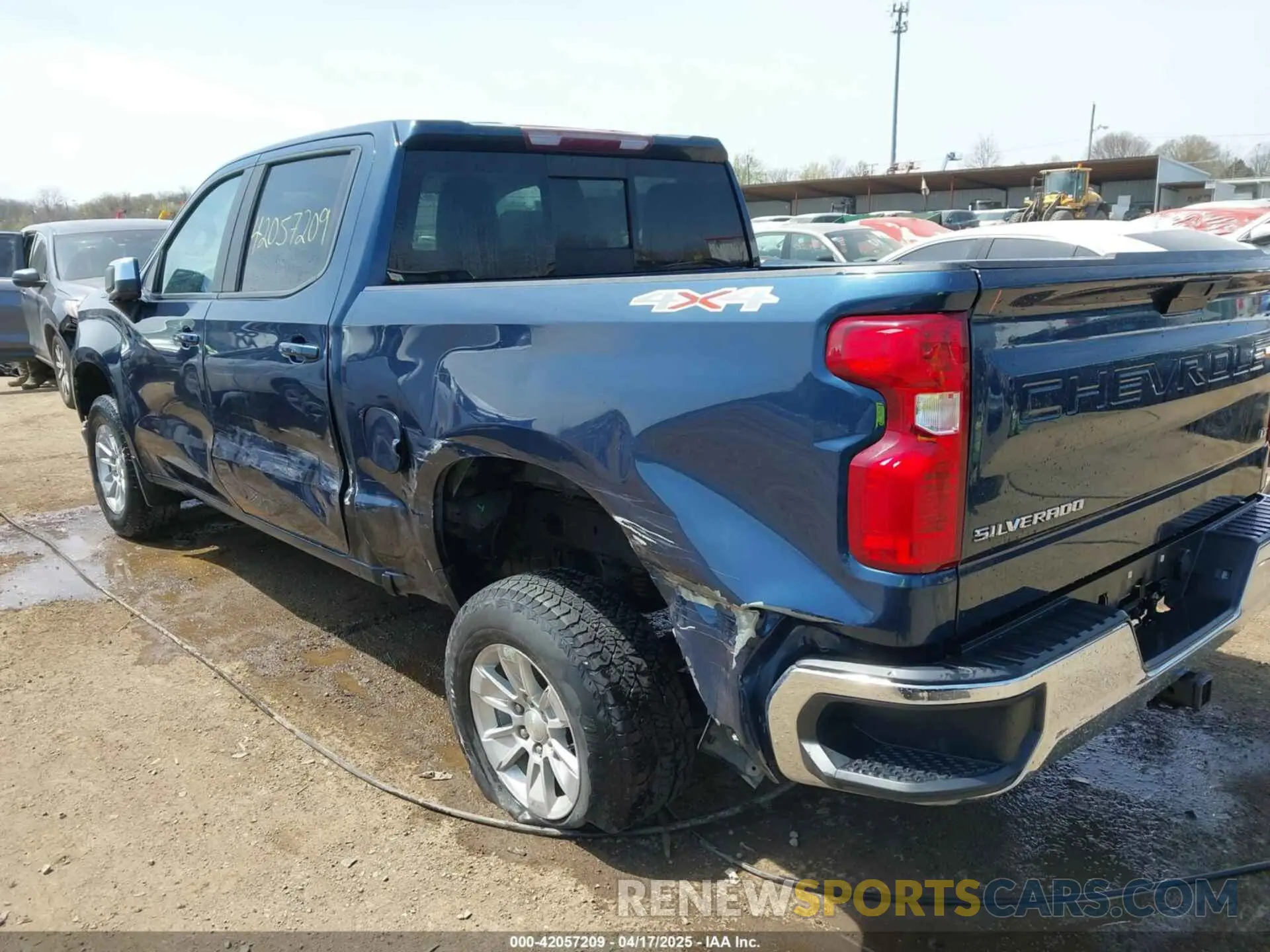 3 Photograph of a damaged car 3GCUYDED3LG339171 CHEVROLET SILVERADO 1500 2020