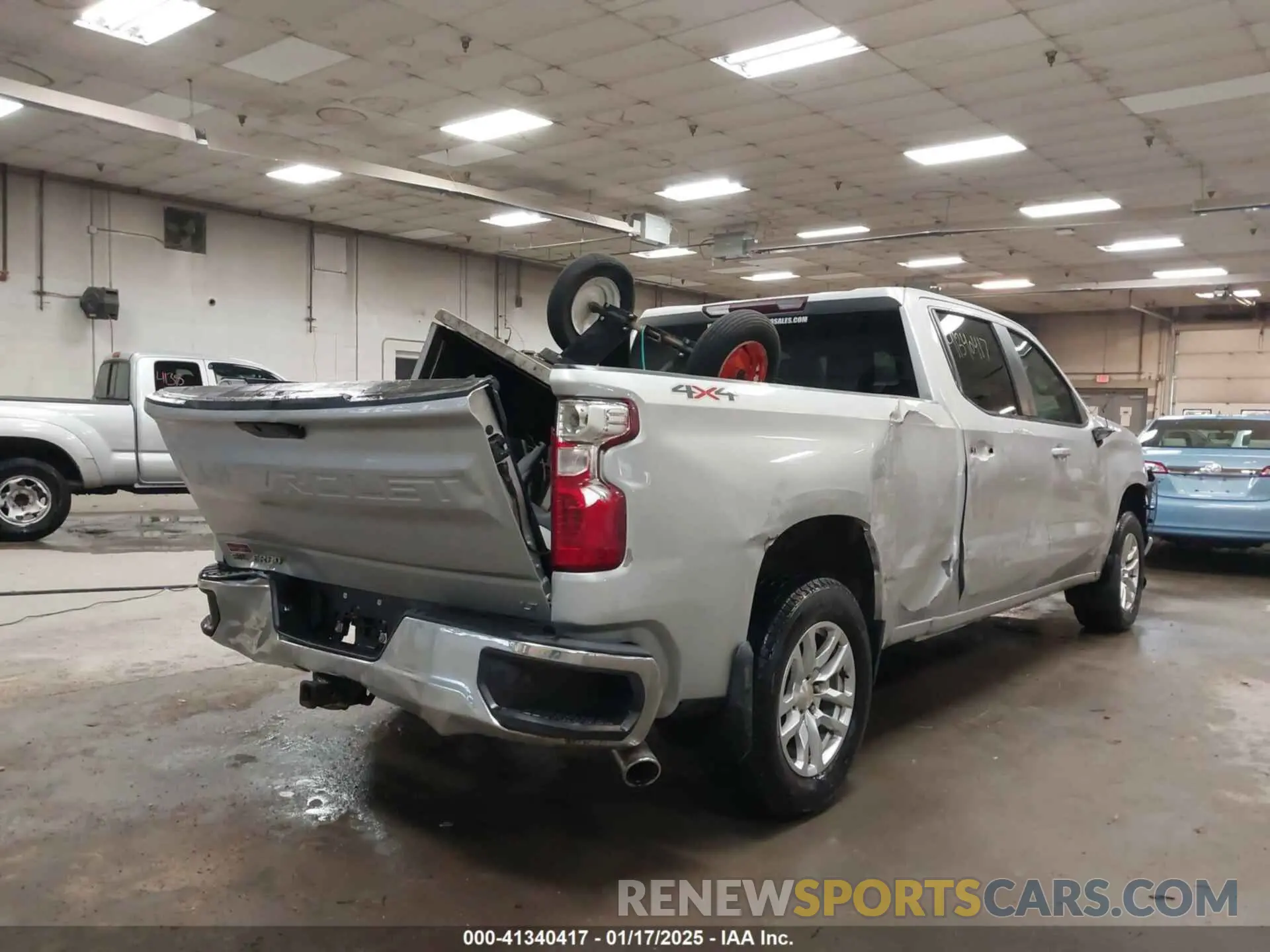 4 Photograph of a damaged car 3GCUYDED4LG157463 CHEVROLET SILVERADO 1500 2020