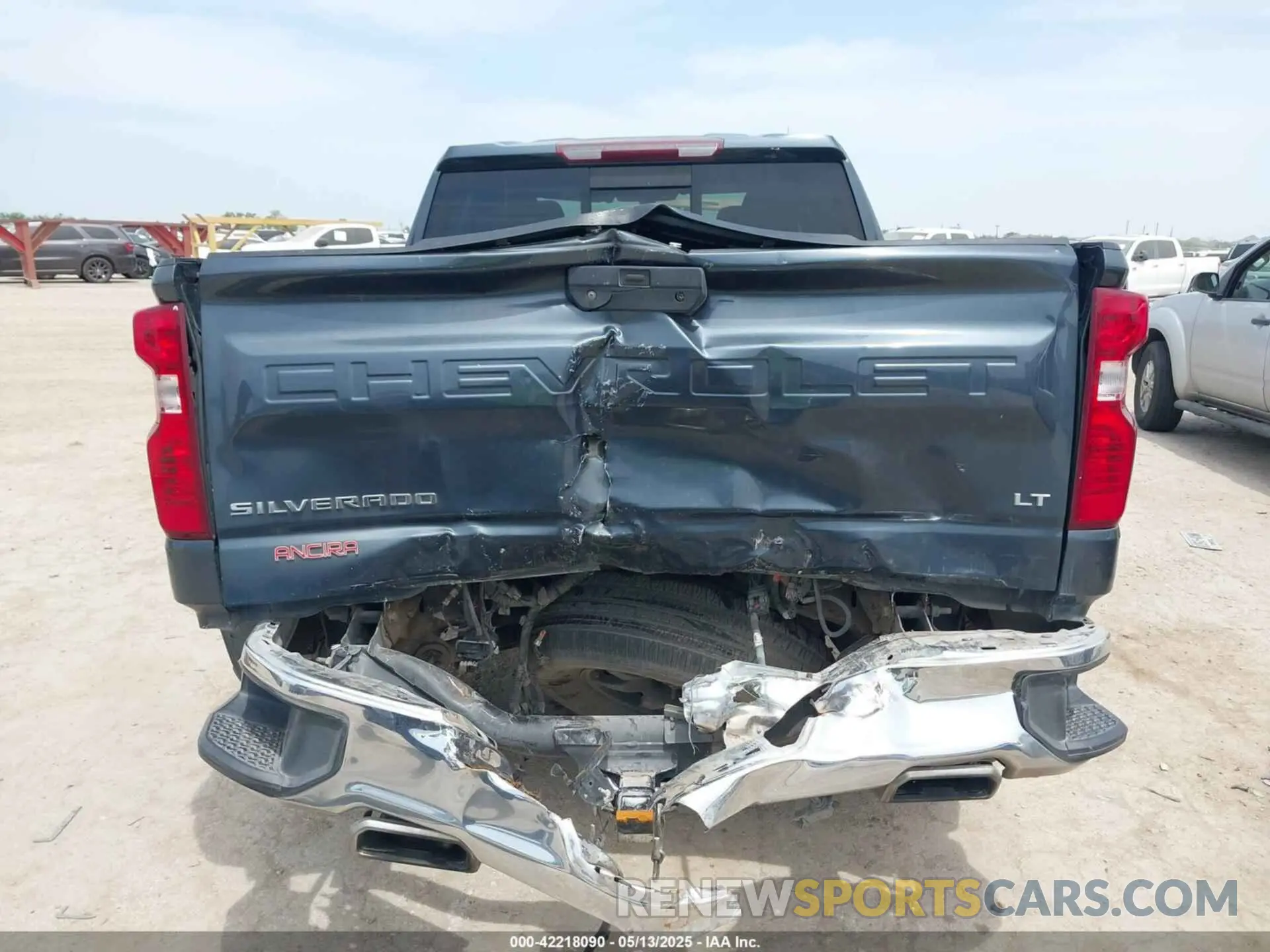 17 Photograph of a damaged car 3GCUYDED6LG102349 CHEVROLET SILVERADO 1500 2020