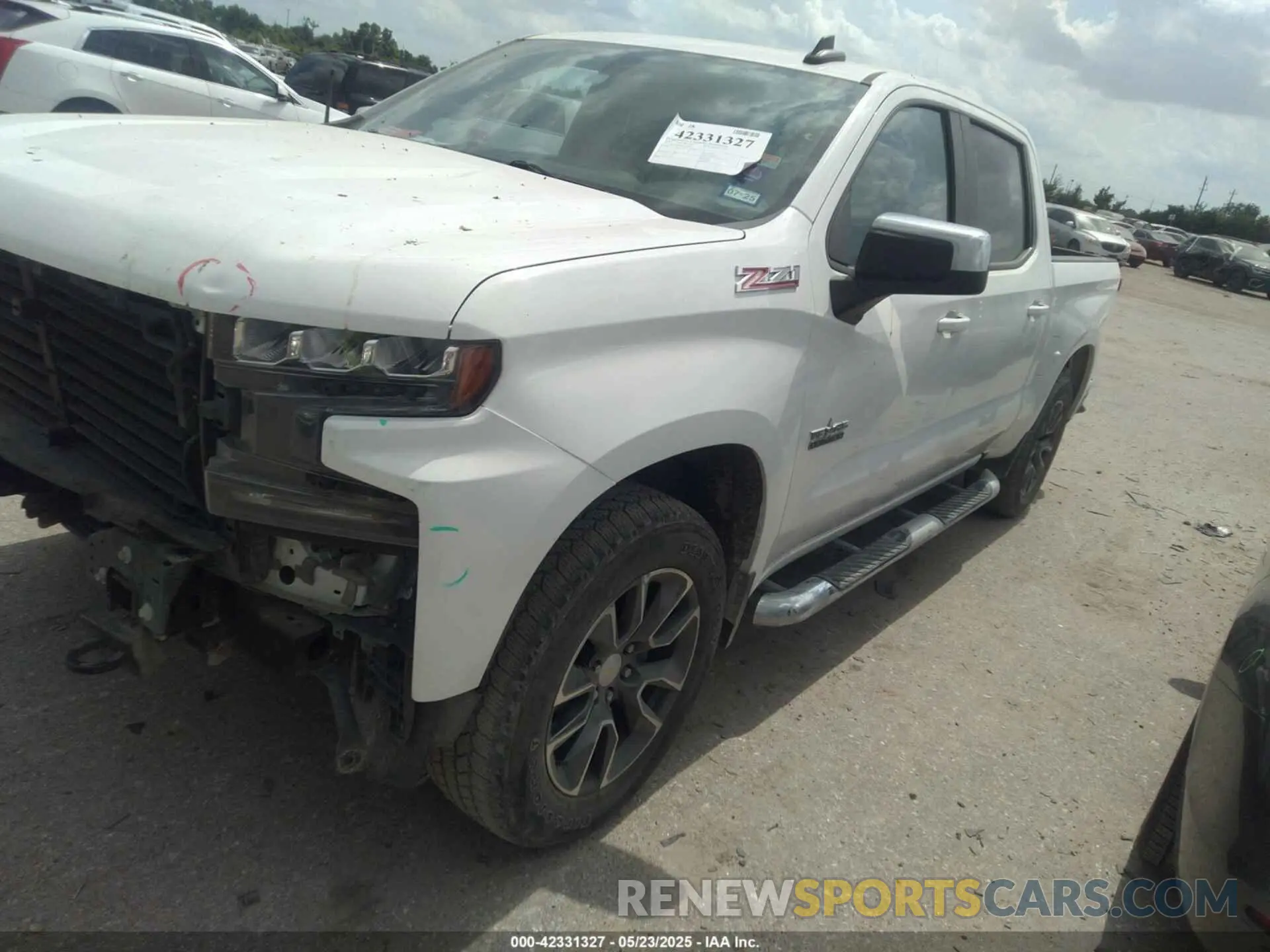 2 Photograph of a damaged car 3GCUYDED6LG172076 CHEVROLET SILVERADO 1500 2020