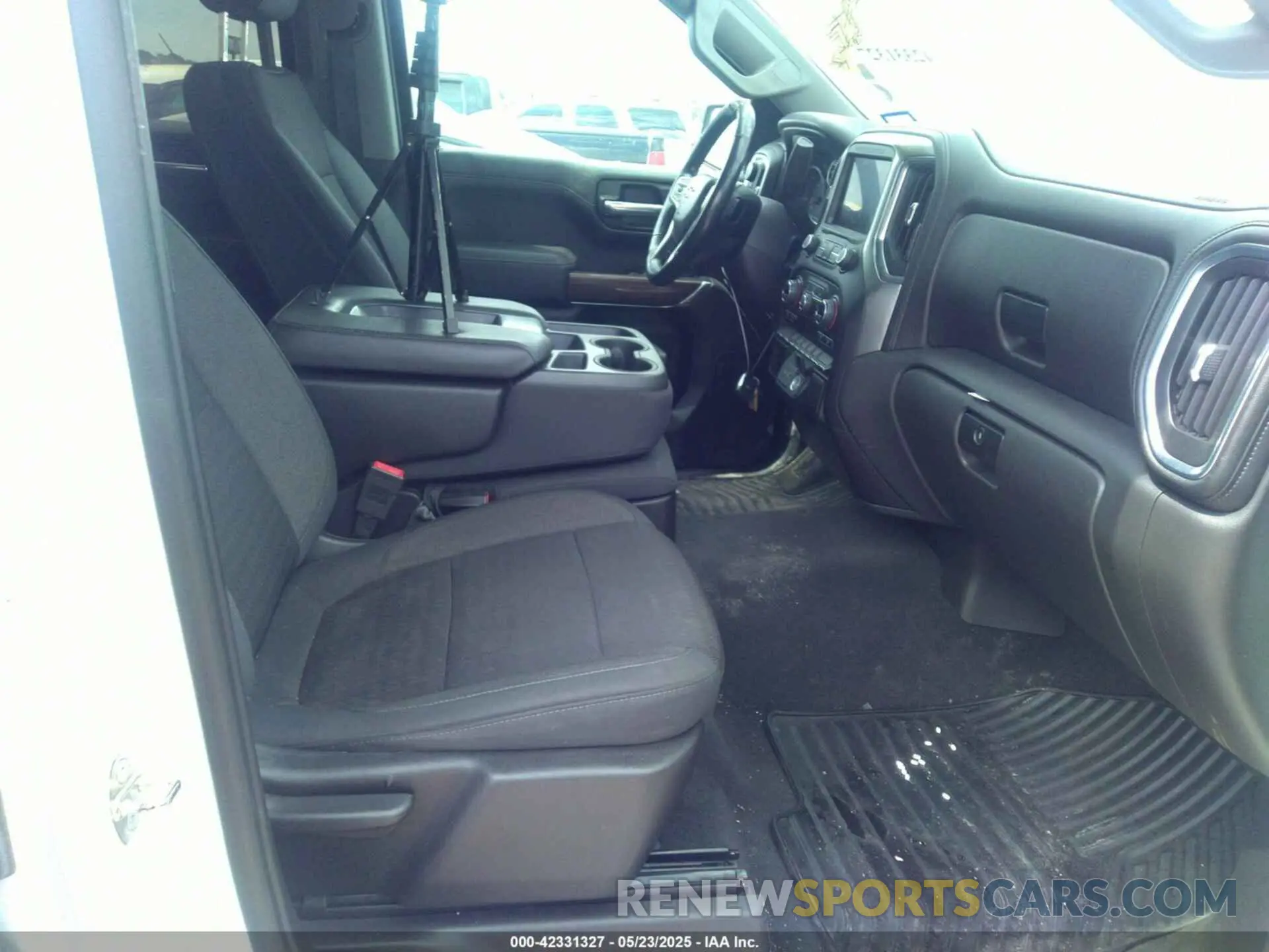 5 Photograph of a damaged car 3GCUYDED6LG172076 CHEVROLET SILVERADO 1500 2020