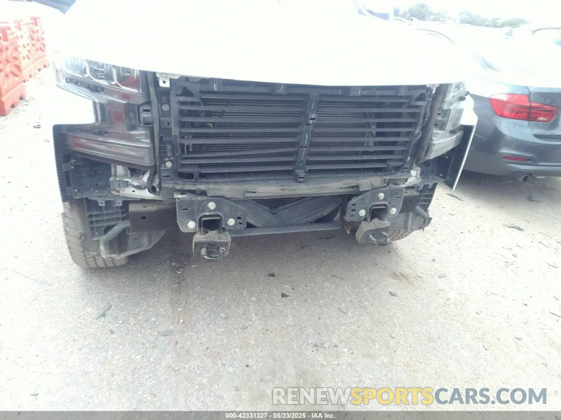6 Photograph of a damaged car 3GCUYDED6LG172076 CHEVROLET SILVERADO 1500 2020