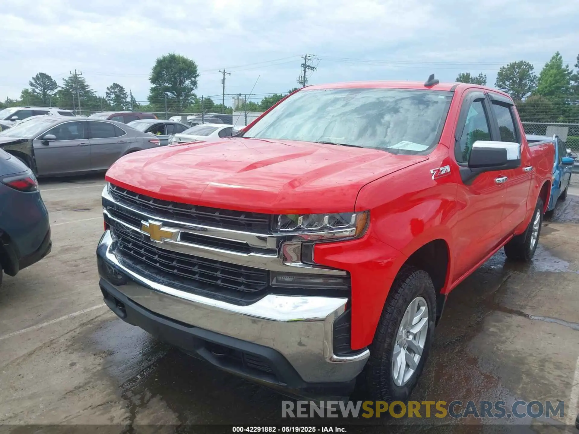2 Photograph of a damaged car 3GCUYDED6LG418611 CHEVROLET SILVERADO 1500 2020