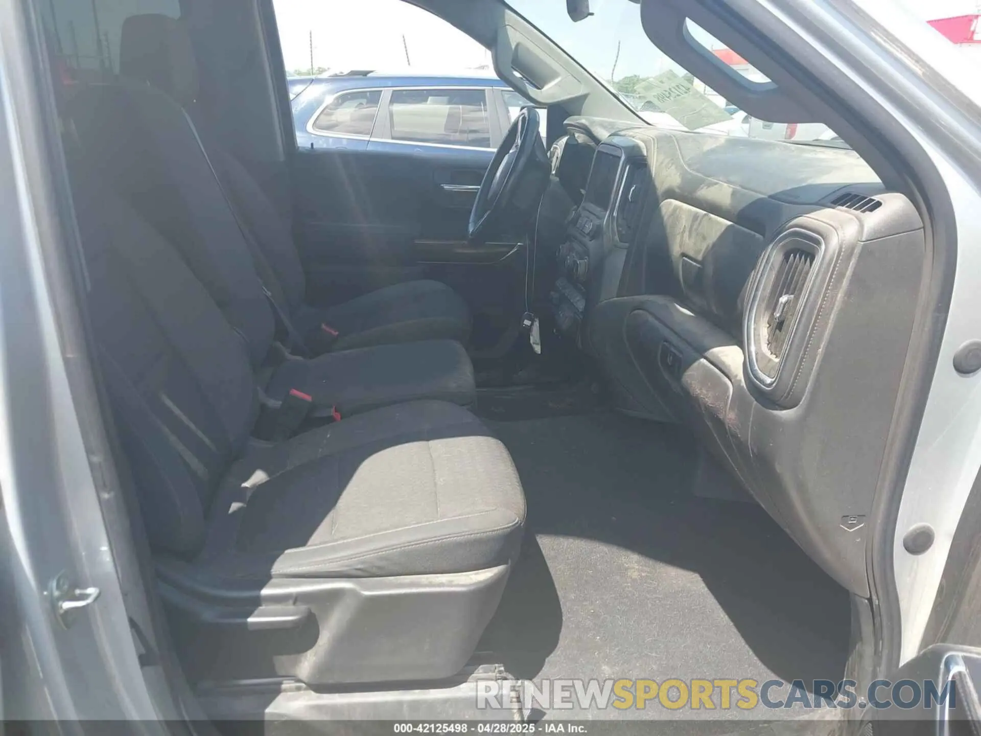 5 Photograph of a damaged car 3GCUYDED6LG421234 CHEVROLET SILVERADO 1500 2020