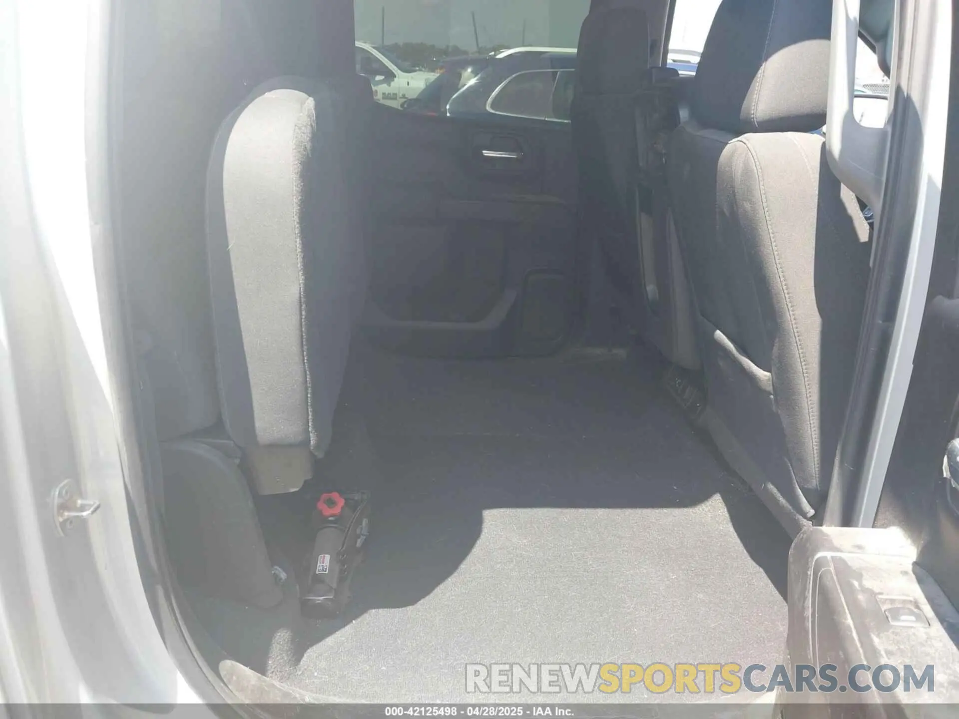 8 Photograph of a damaged car 3GCUYDED6LG421234 CHEVROLET SILVERADO 1500 2020