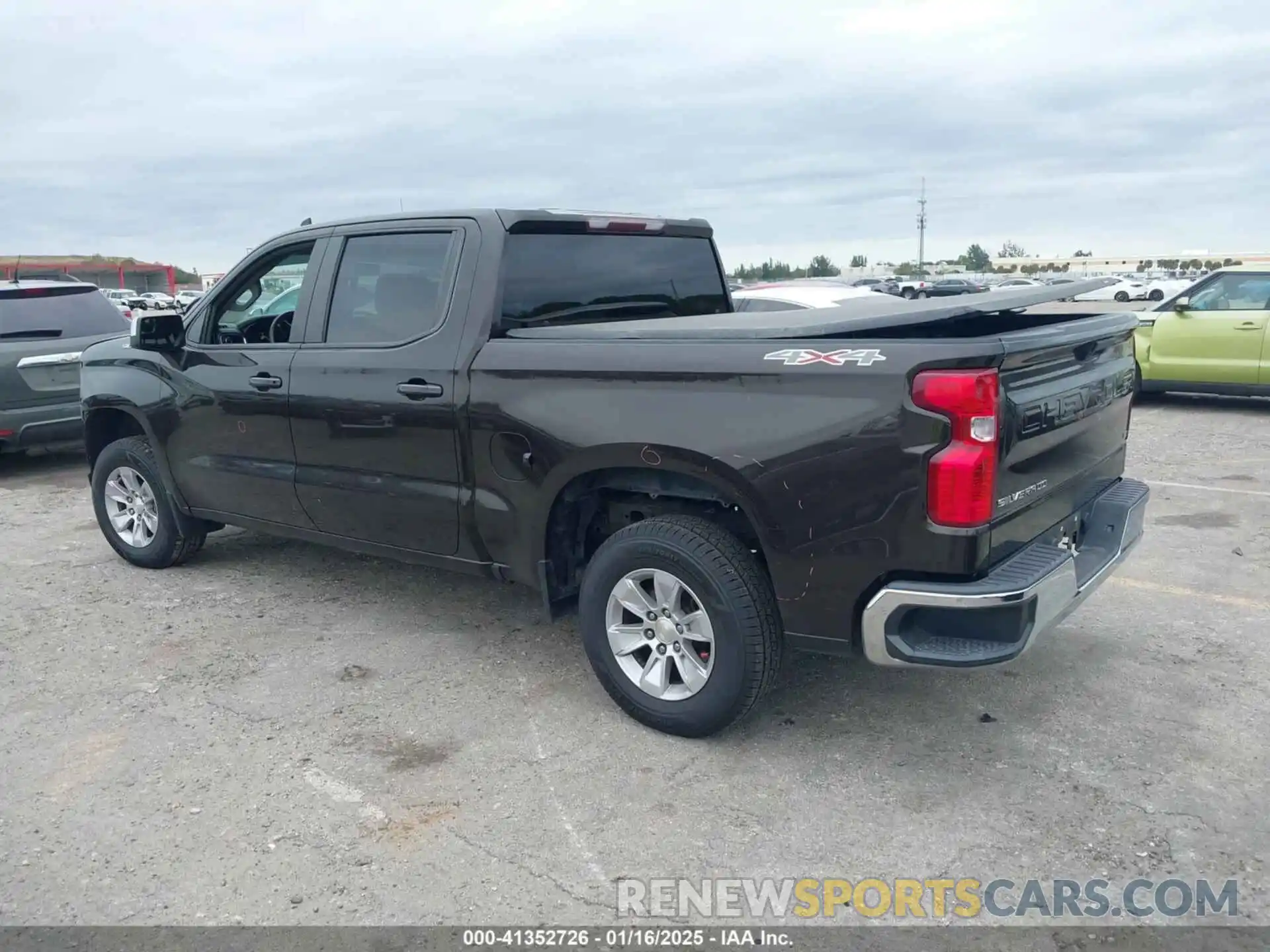 3 Photograph of a damaged car 3GCUYDED7LG296485 CHEVROLET SILVERADO 1500 2020