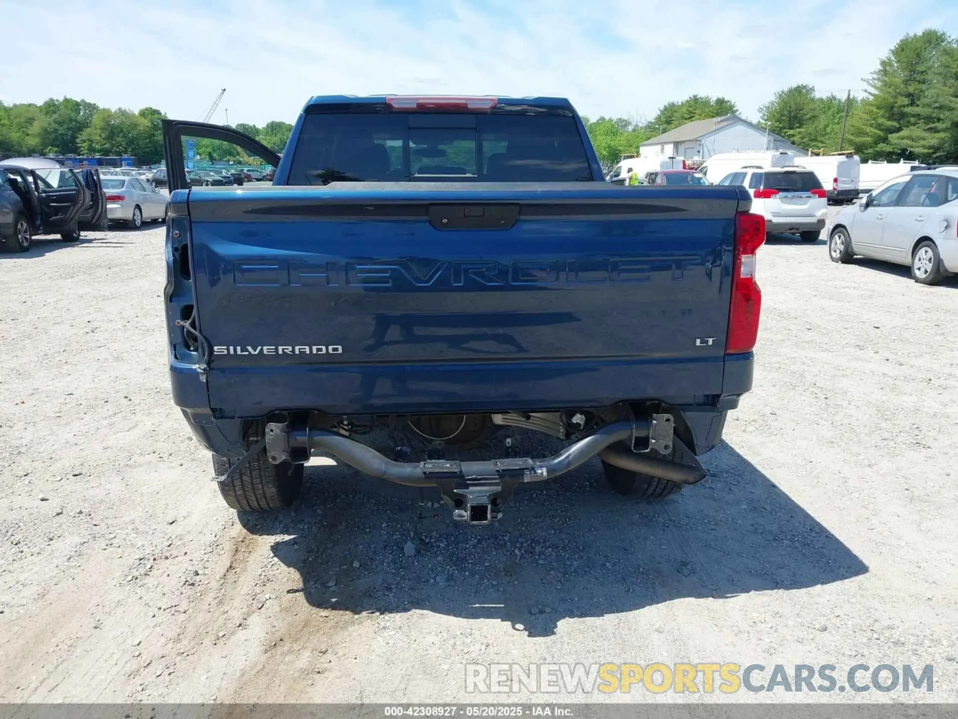 19 Photograph of a damaged car 3GCUYDED7LG406452 CHEVROLET SILVERADO 1500 2020