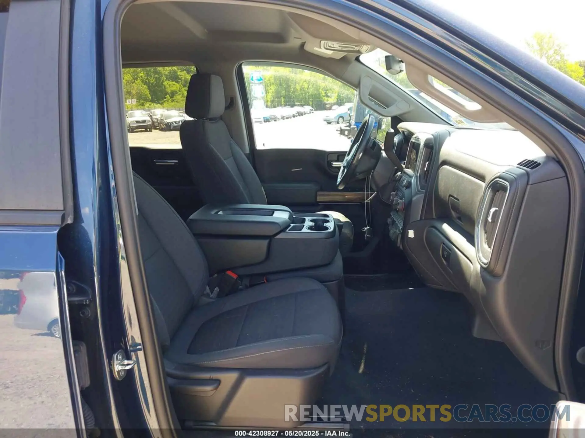5 Photograph of a damaged car 3GCUYDED7LG406452 CHEVROLET SILVERADO 1500 2020