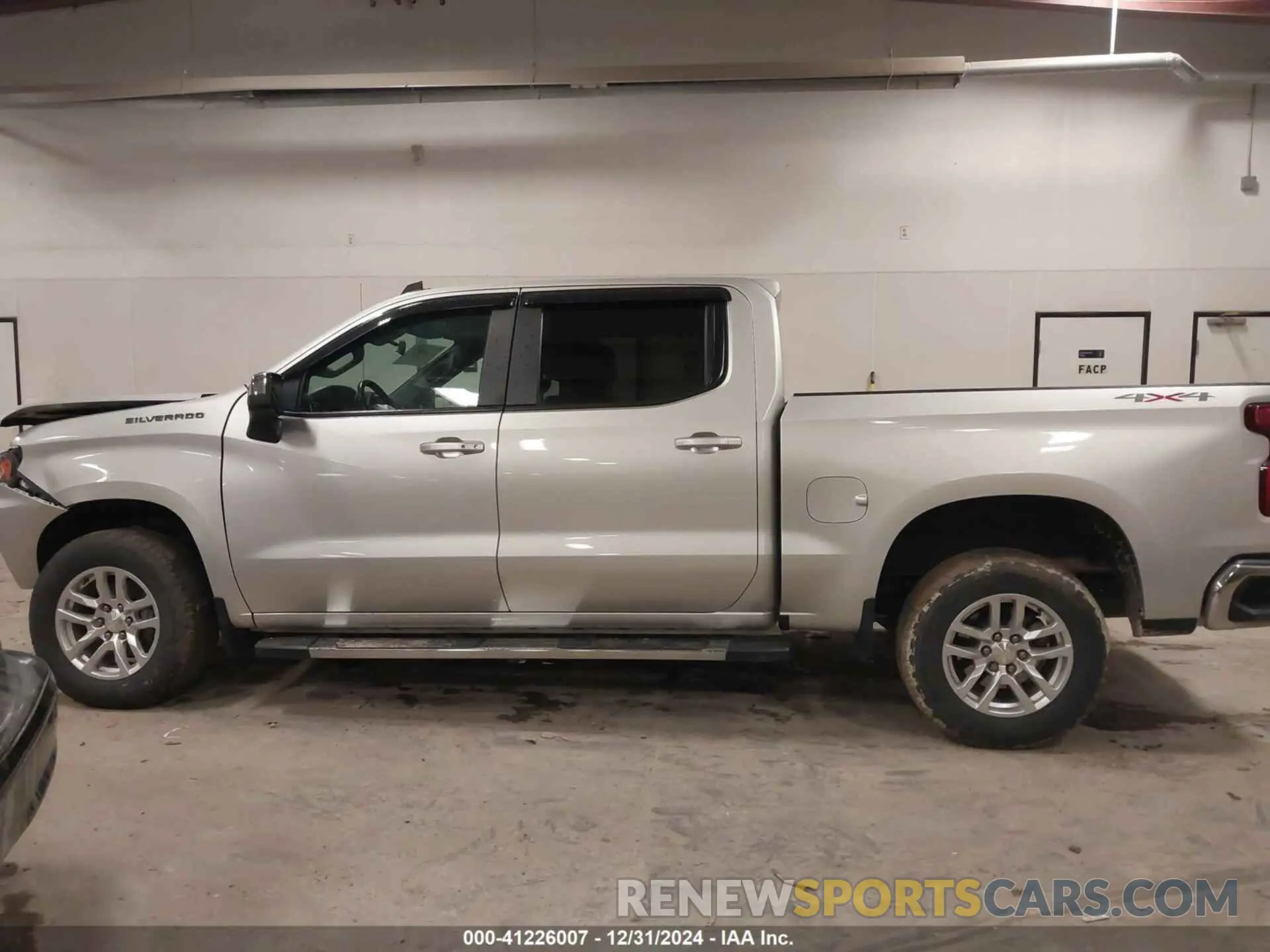 14 Photograph of a damaged car 3GCUYDED8LG185492 CHEVROLET SILVERADO 1500 2020