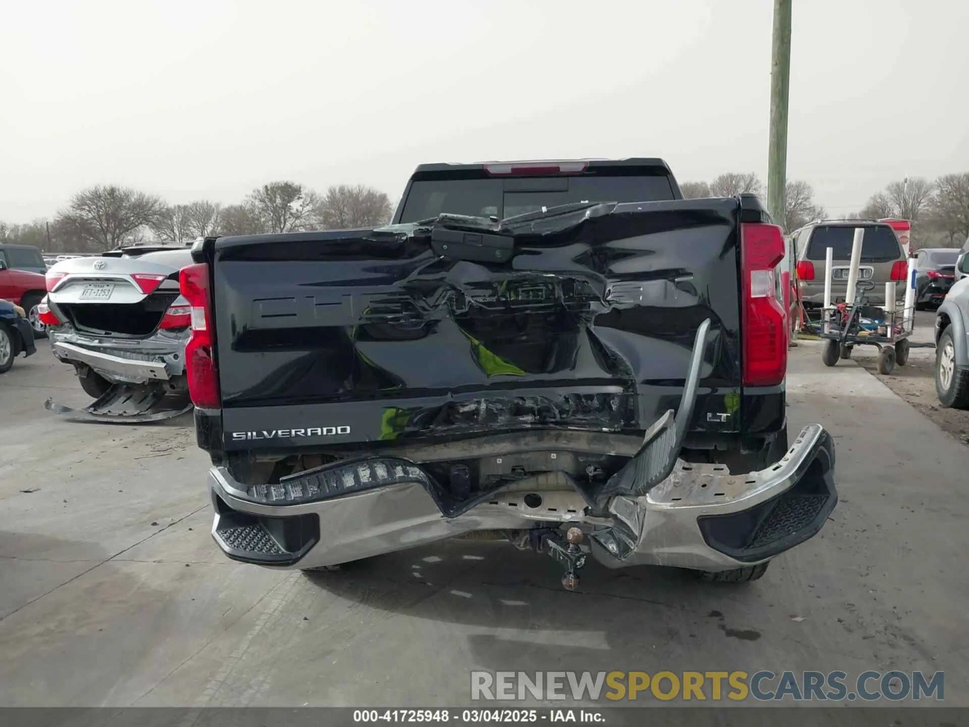 16 Photograph of a damaged car 3GCUYDEDXLG381787 CHEVROLET SILVERADO 1500 2020