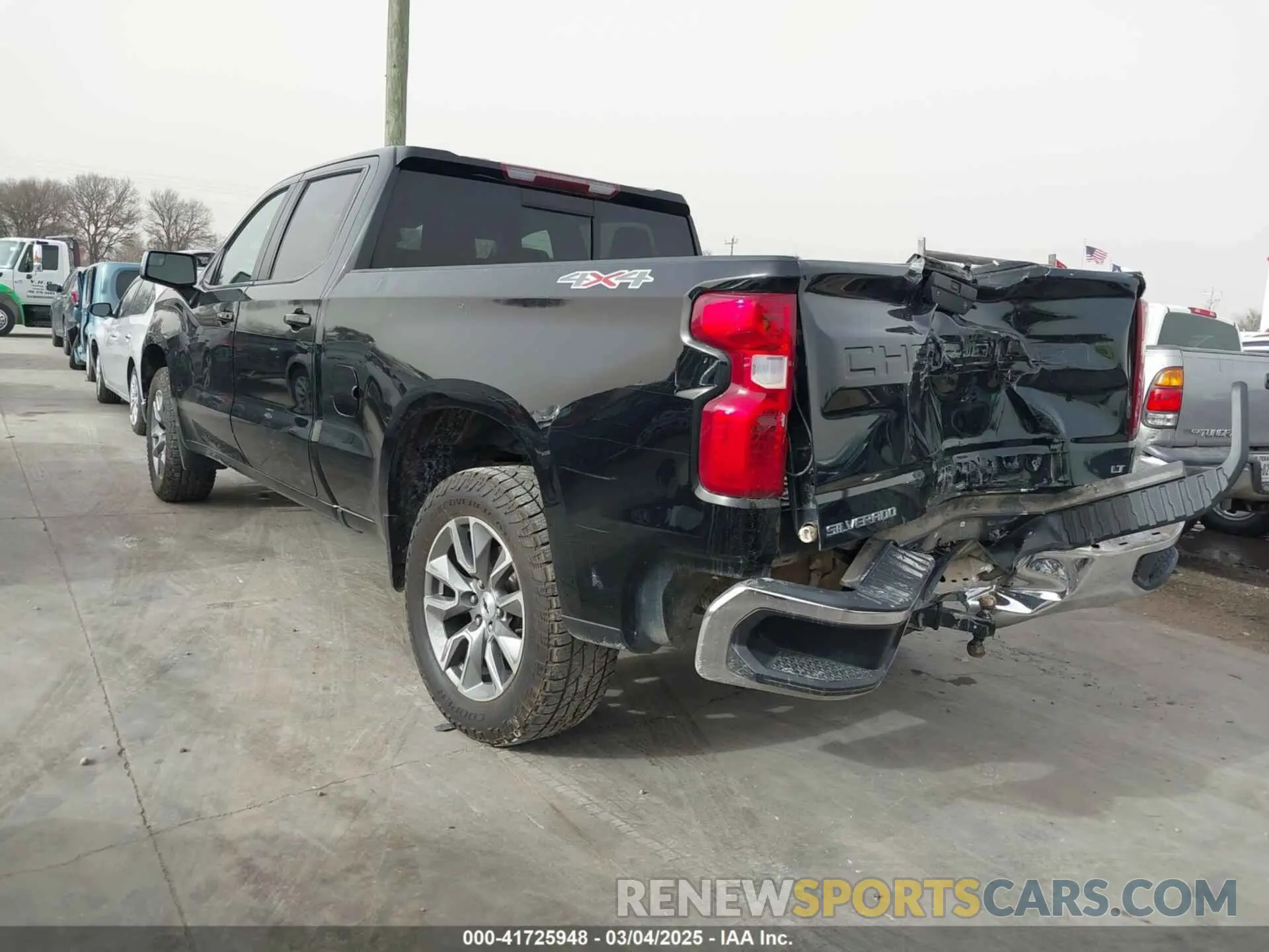 3 Photograph of a damaged car 3GCUYDEDXLG381787 CHEVROLET SILVERADO 1500 2020
