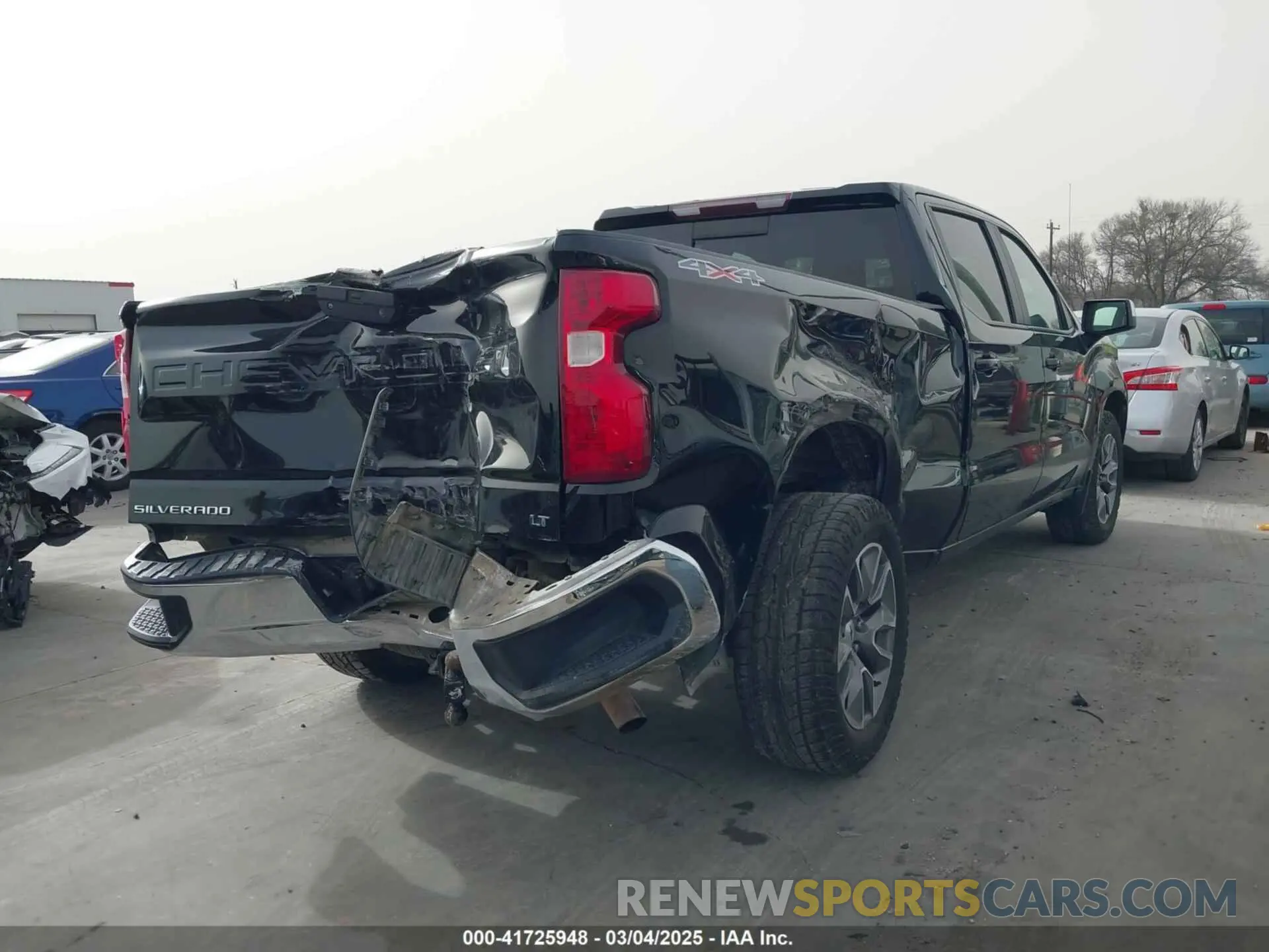 4 Photograph of a damaged car 3GCUYDEDXLG381787 CHEVROLET SILVERADO 1500 2020