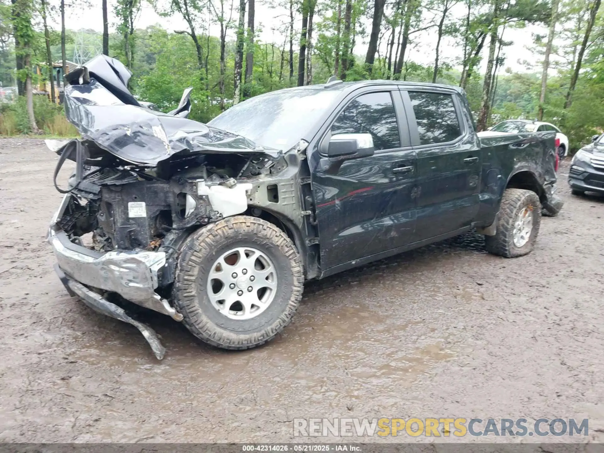 2 Photograph of a damaged car 3GCUYDET6LG335901 CHEVROLET SILVERADO 1500 2020