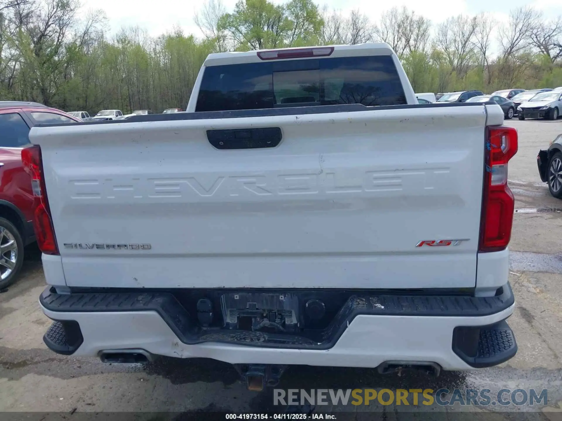 17 Photograph of a damaged car 3GCUYEED0LG285429 CHEVROLET SILVERADO 1500 2020