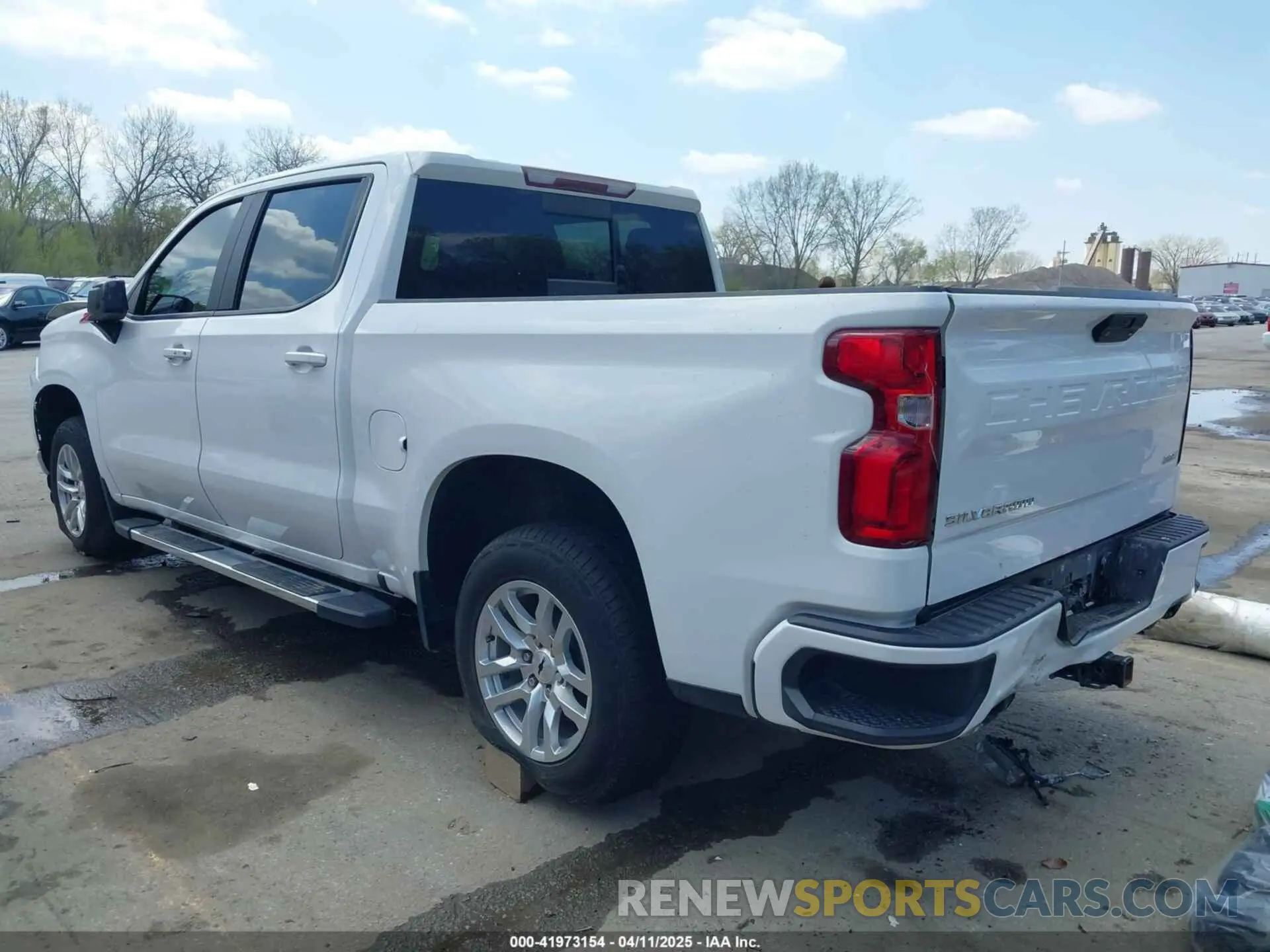 3 Photograph of a damaged car 3GCUYEED0LG285429 CHEVROLET SILVERADO 1500 2020