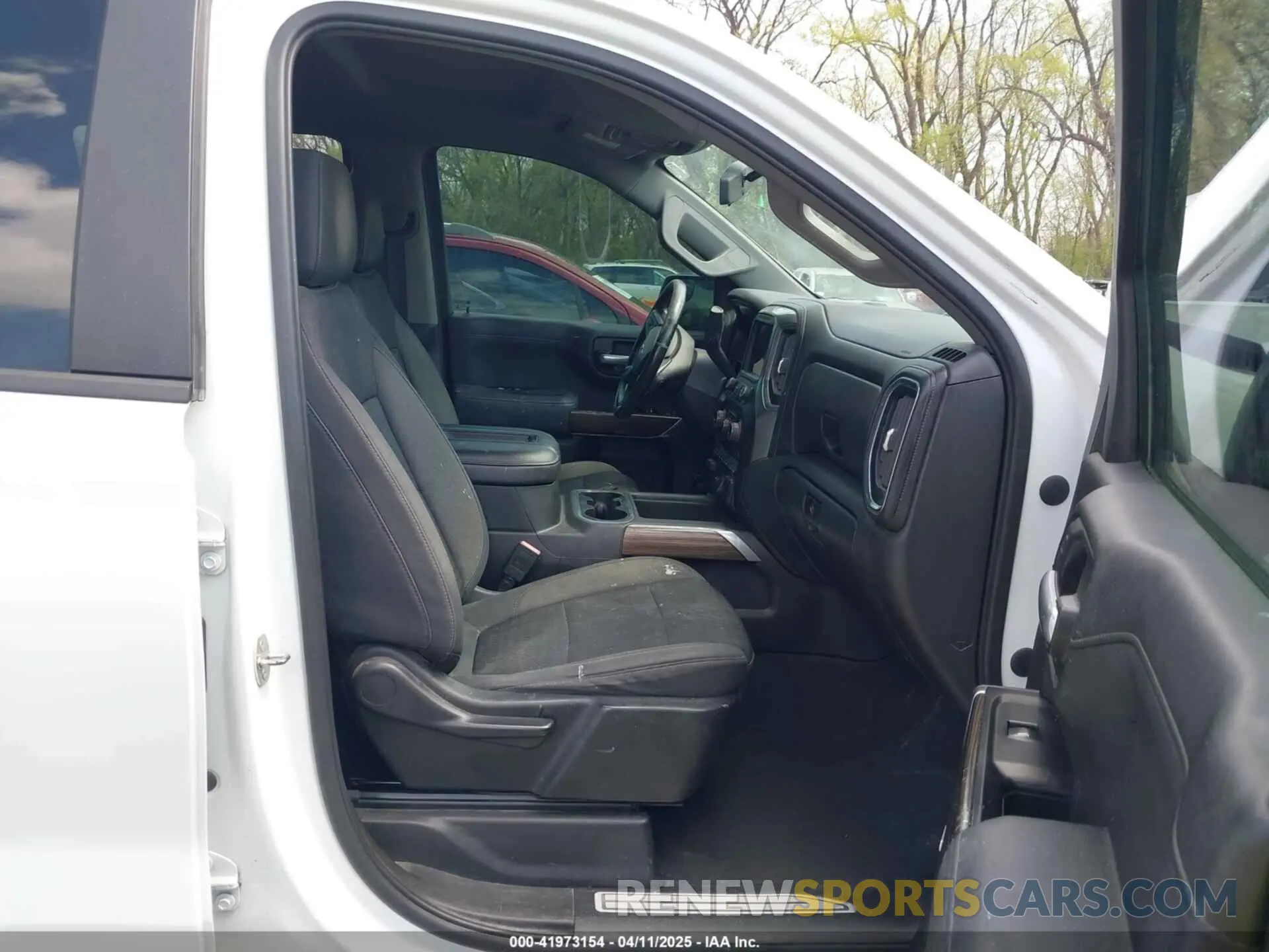5 Photograph of a damaged car 3GCUYEED0LG285429 CHEVROLET SILVERADO 1500 2020