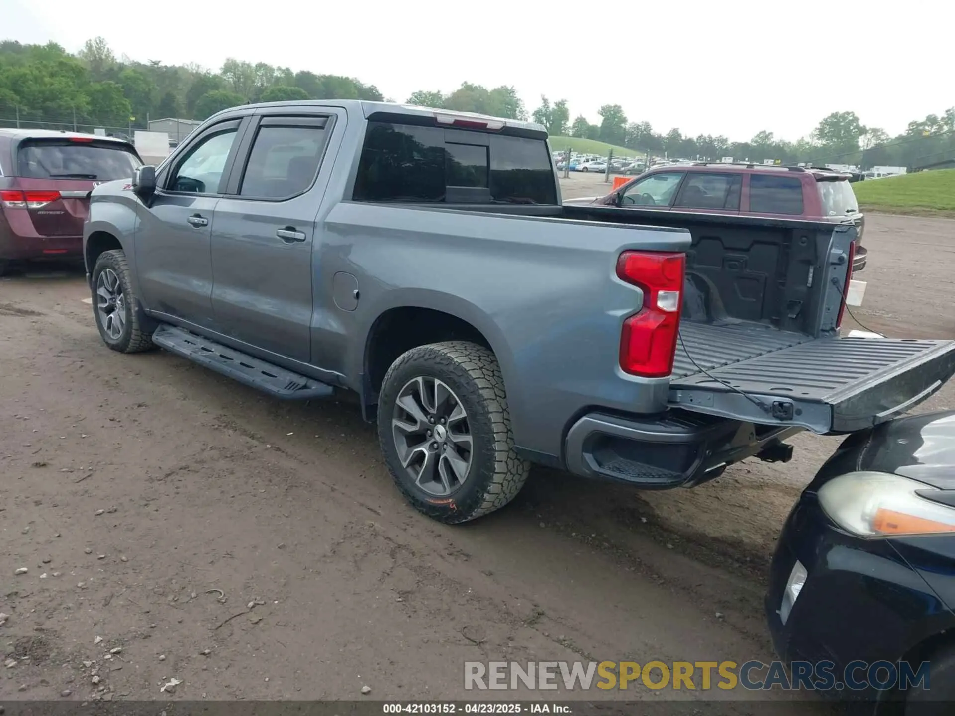 3 Photograph of a damaged car 3GCUYEED0LG416746 CHEVROLET SILVERADO 1500 2020