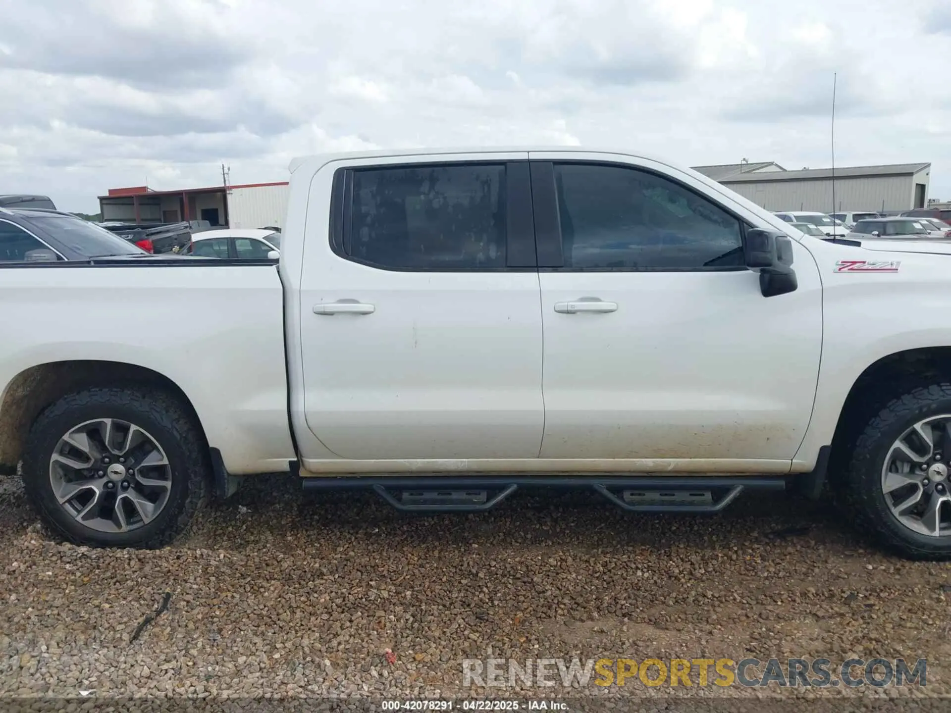 13 Photograph of a damaged car 3GCUYEED1LG347047 CHEVROLET SILVERADO 1500 2020